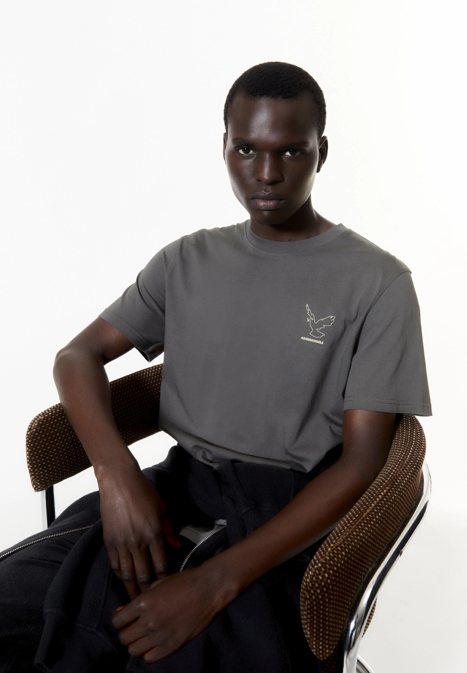 AADONI NESTLING | iron cast - Image 4