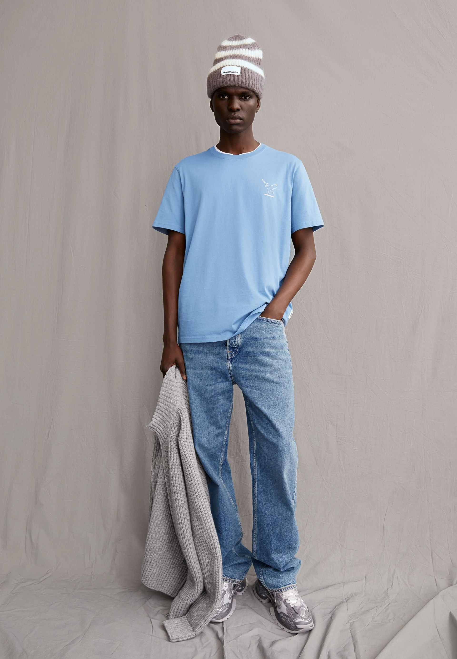 AADONI NESTLING | vintage blue - Image 4