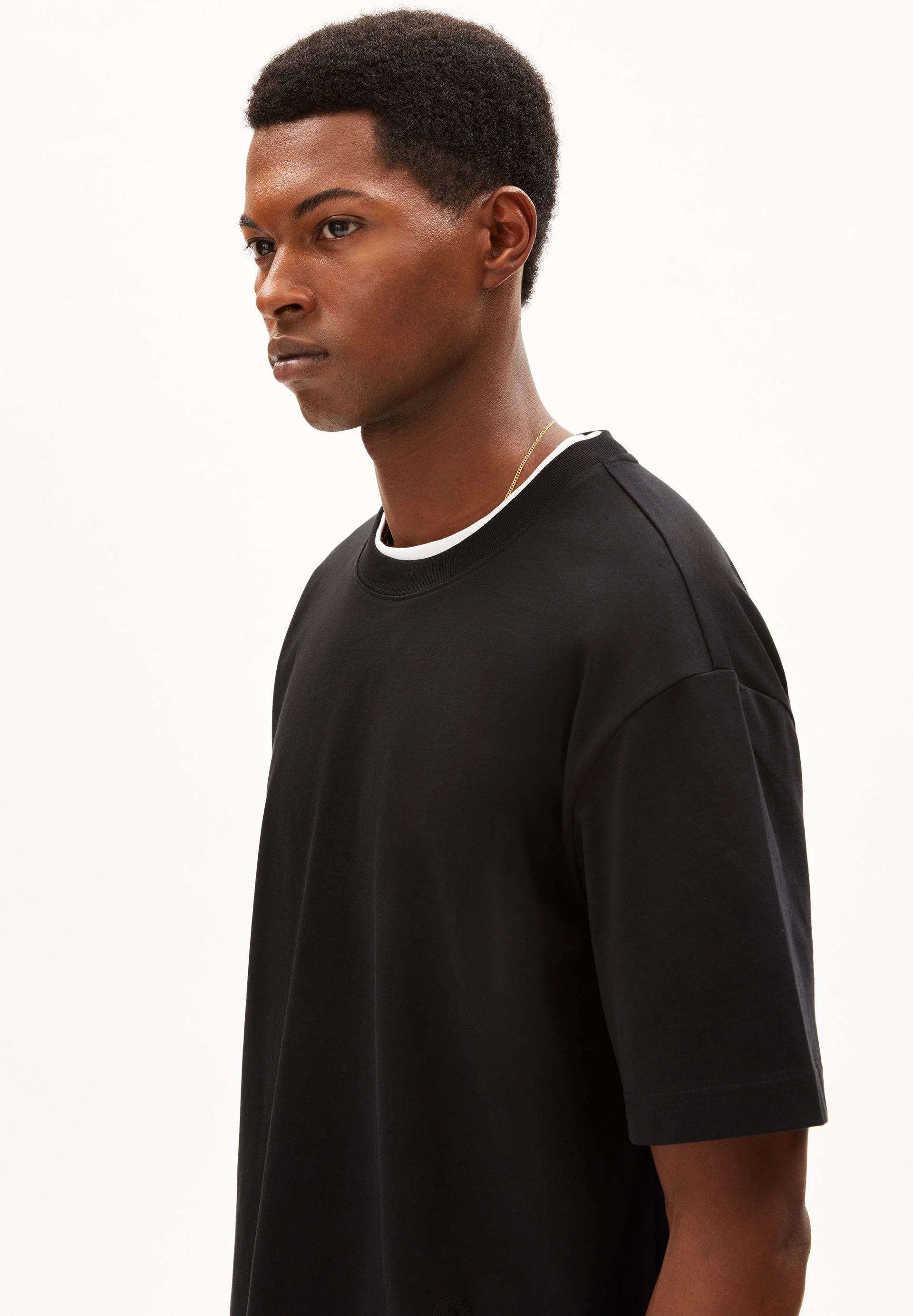 AADRU | black - Image 3