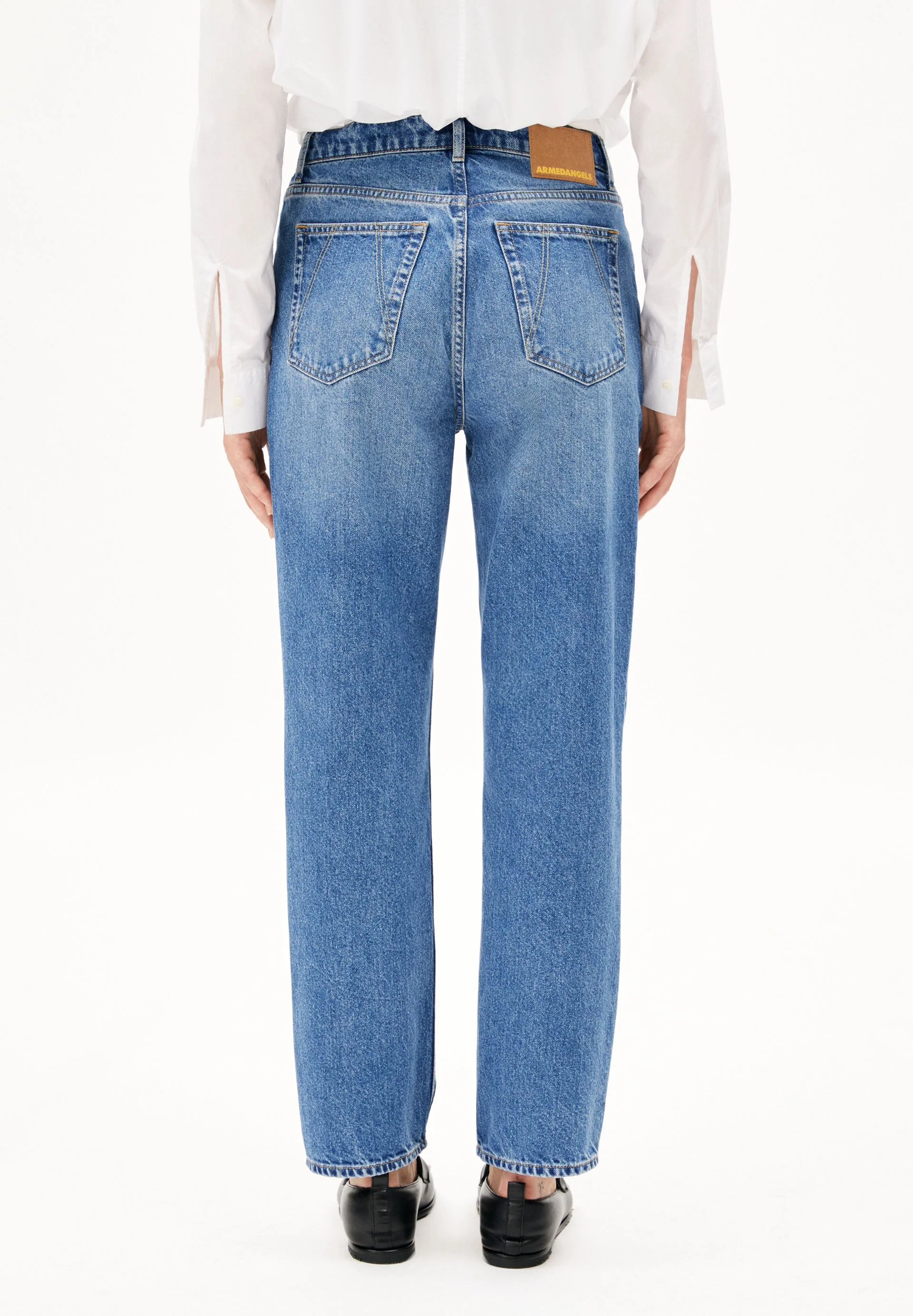 AAIKALA HIGH STRAIGHT JEANS | crunchy - Image 2