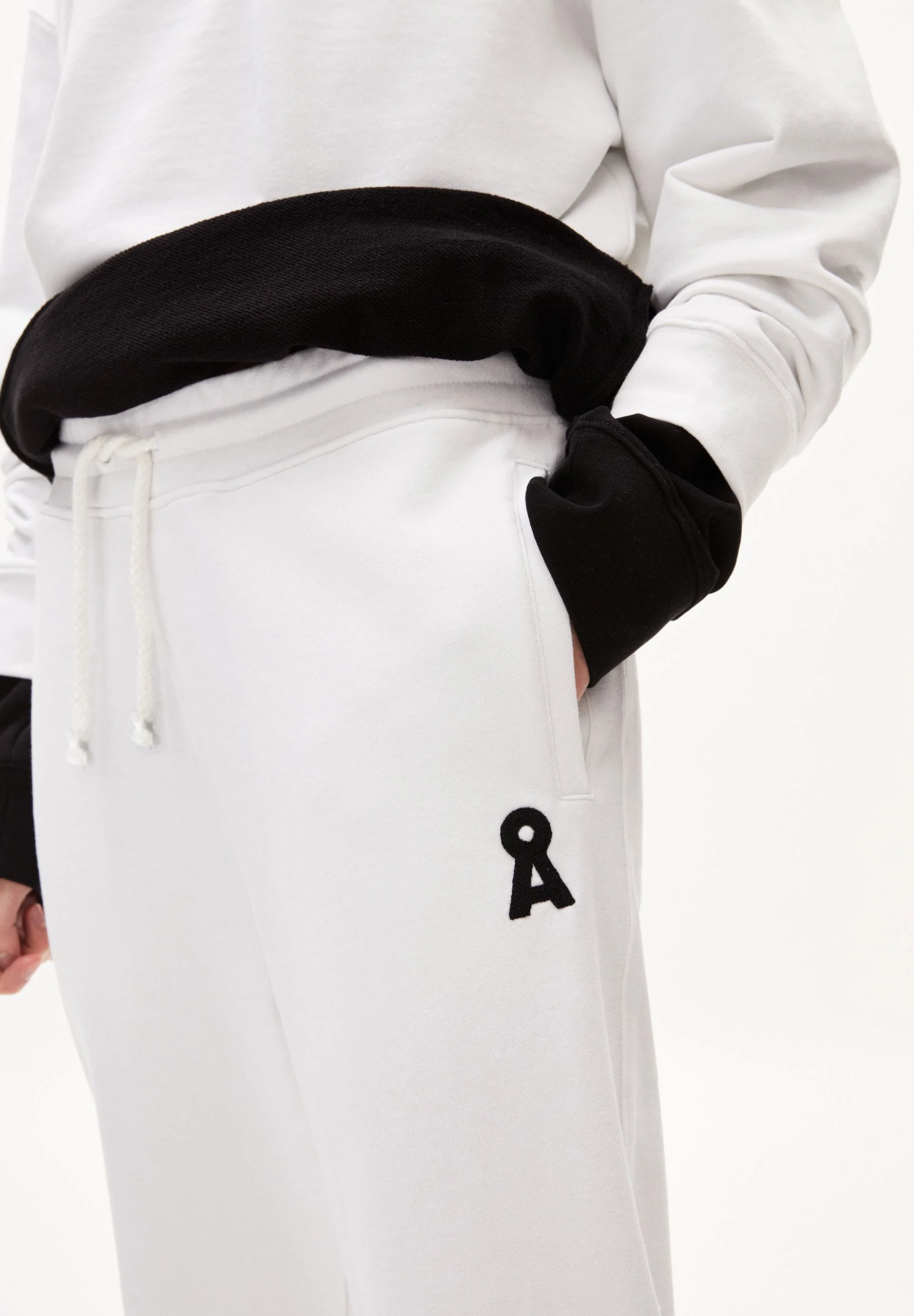 AAIKE ICONIC CAPSULE | white - Image 3