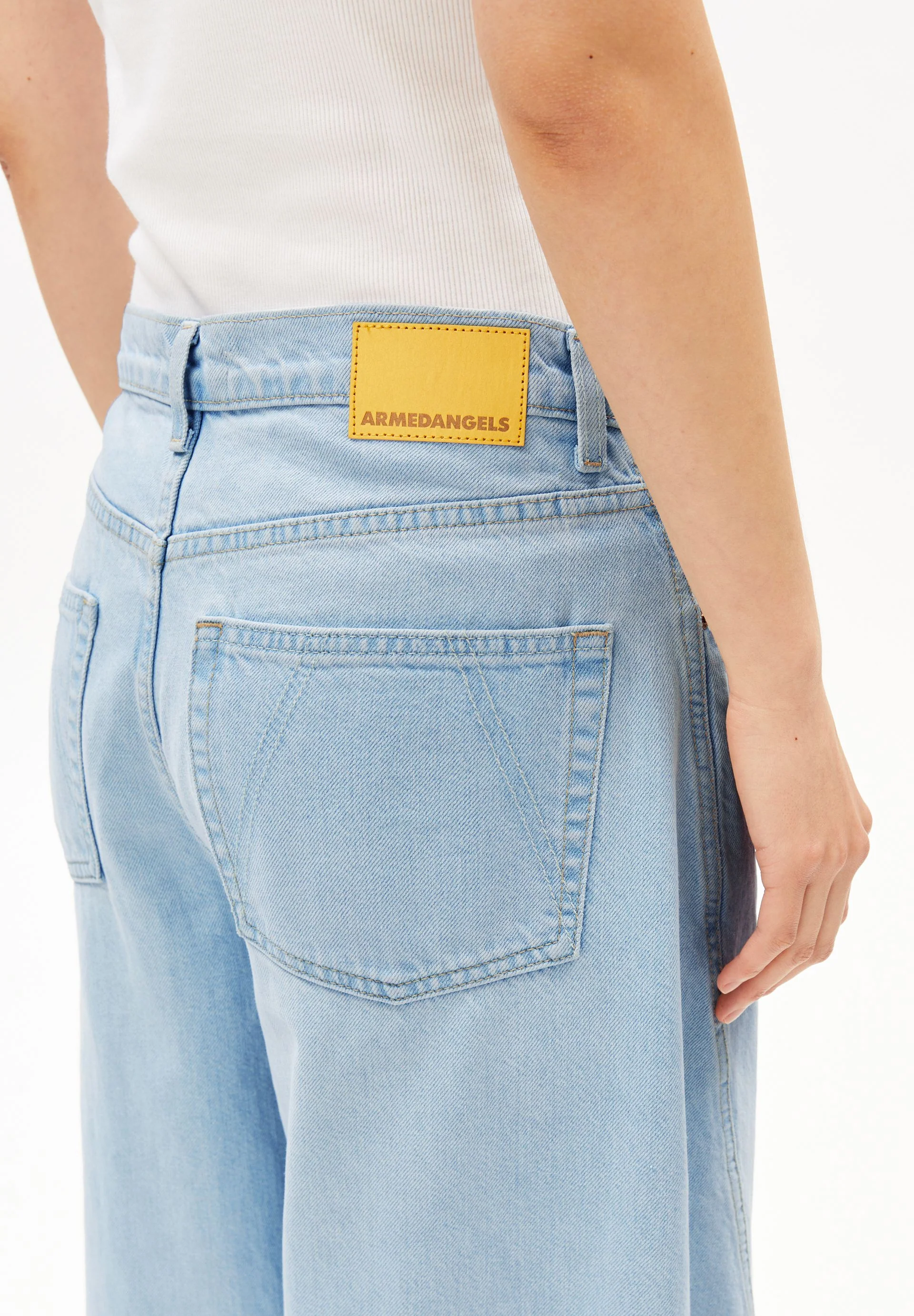 AALTHEA MID WAIST BARREL JEANS | barrea - Image 3