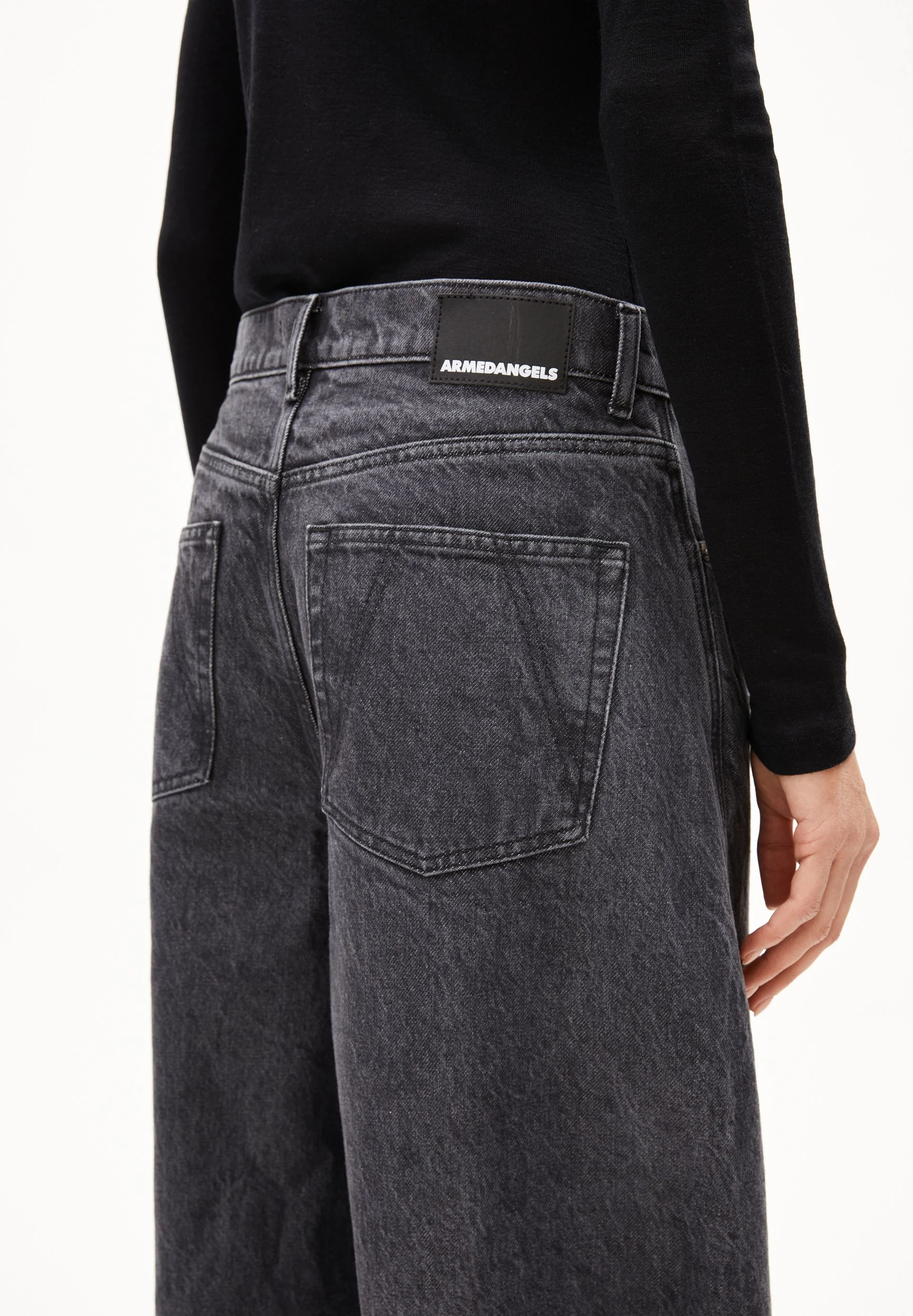 AALTHEA MID WAIST BARREL JEAN | corno - Image 3