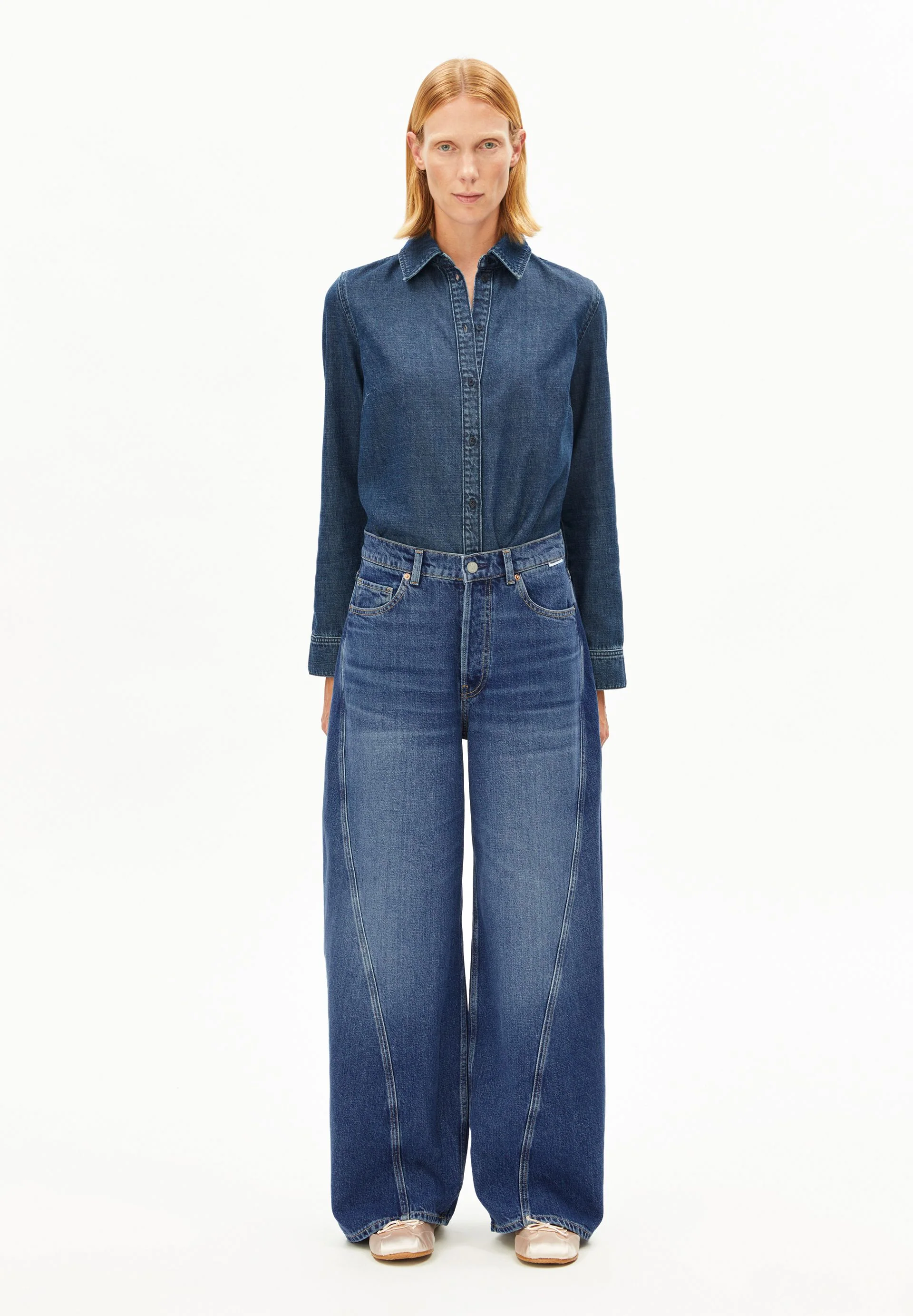 AALTHEA MID WAIST BARREL JEANS | fade - Image 5