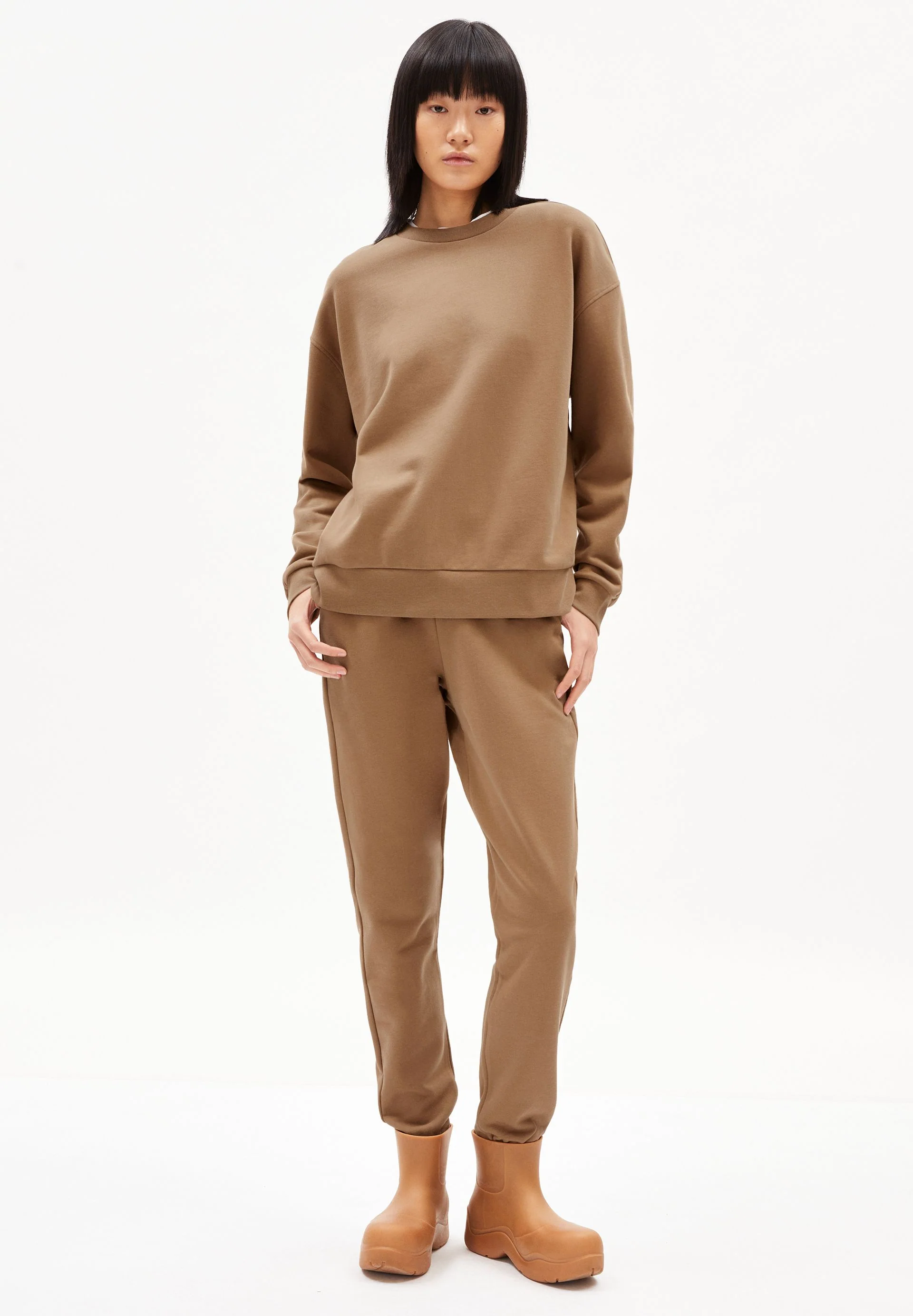 AARIN | smoky almond - Image 5