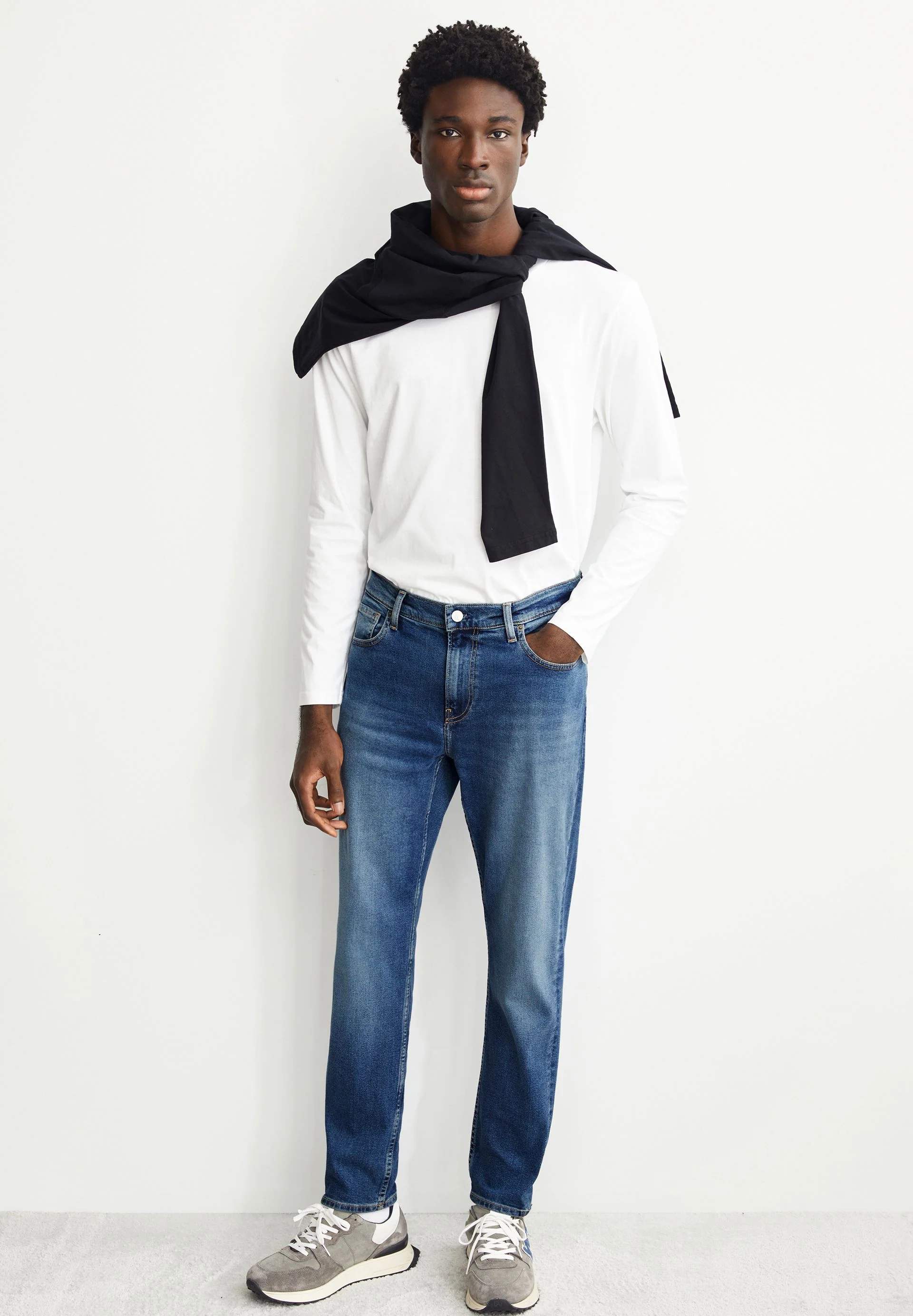 AARJO TARPA TAPERED JEANS | dive - Image 4