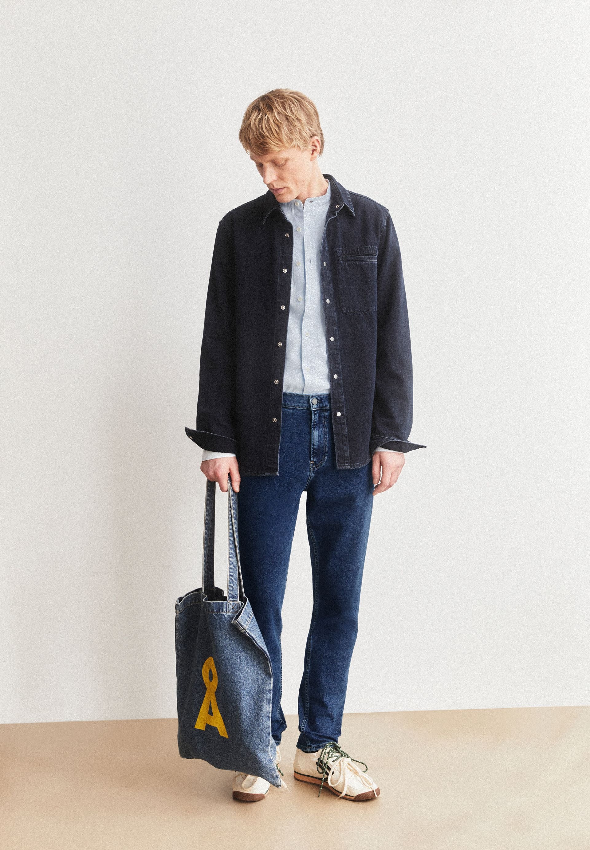 AARJO TARPA TAPERED JEANS | whale - Image 4