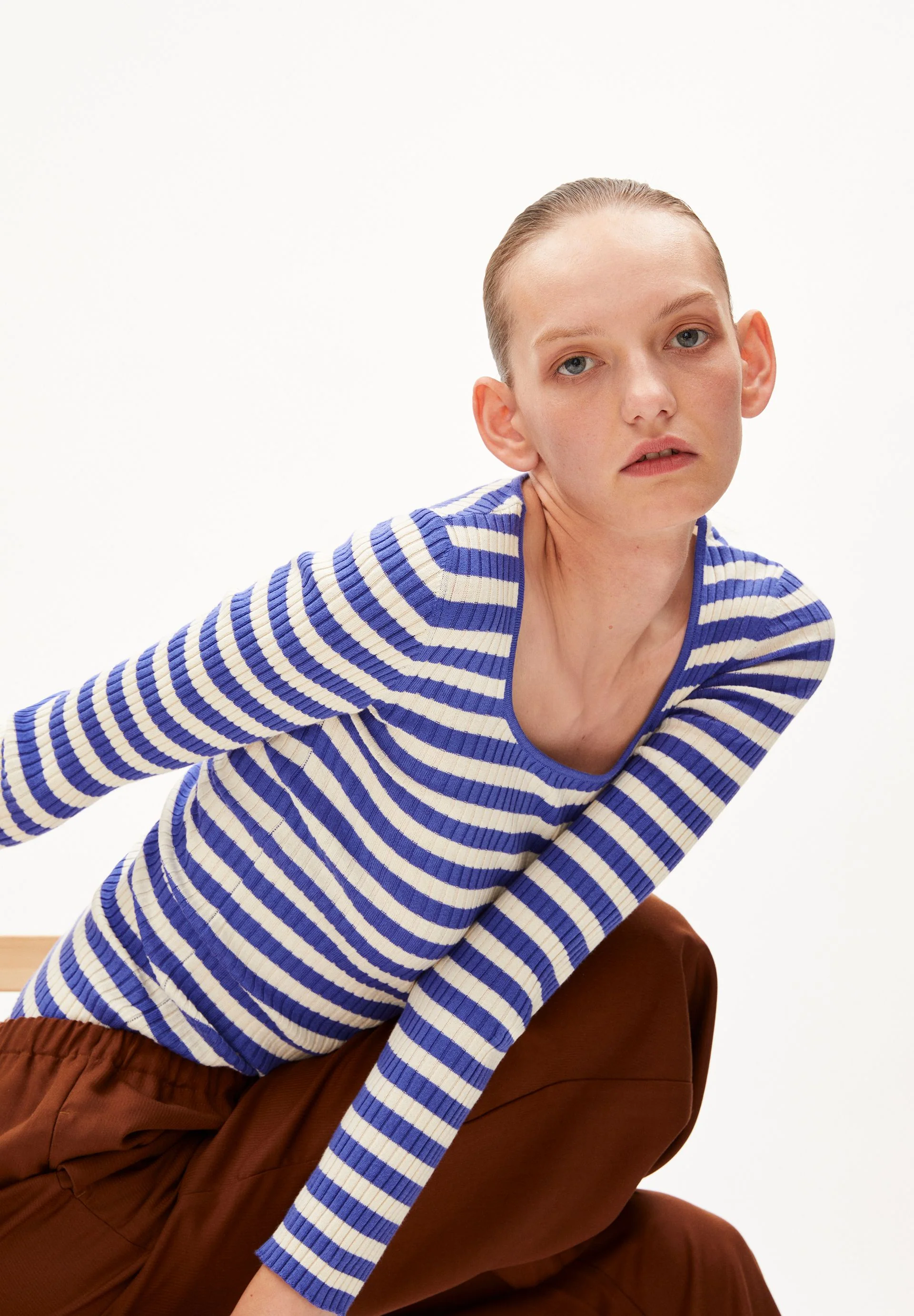 ALAANIA CREWNECK STRIPE | vibrant violet - Image 4