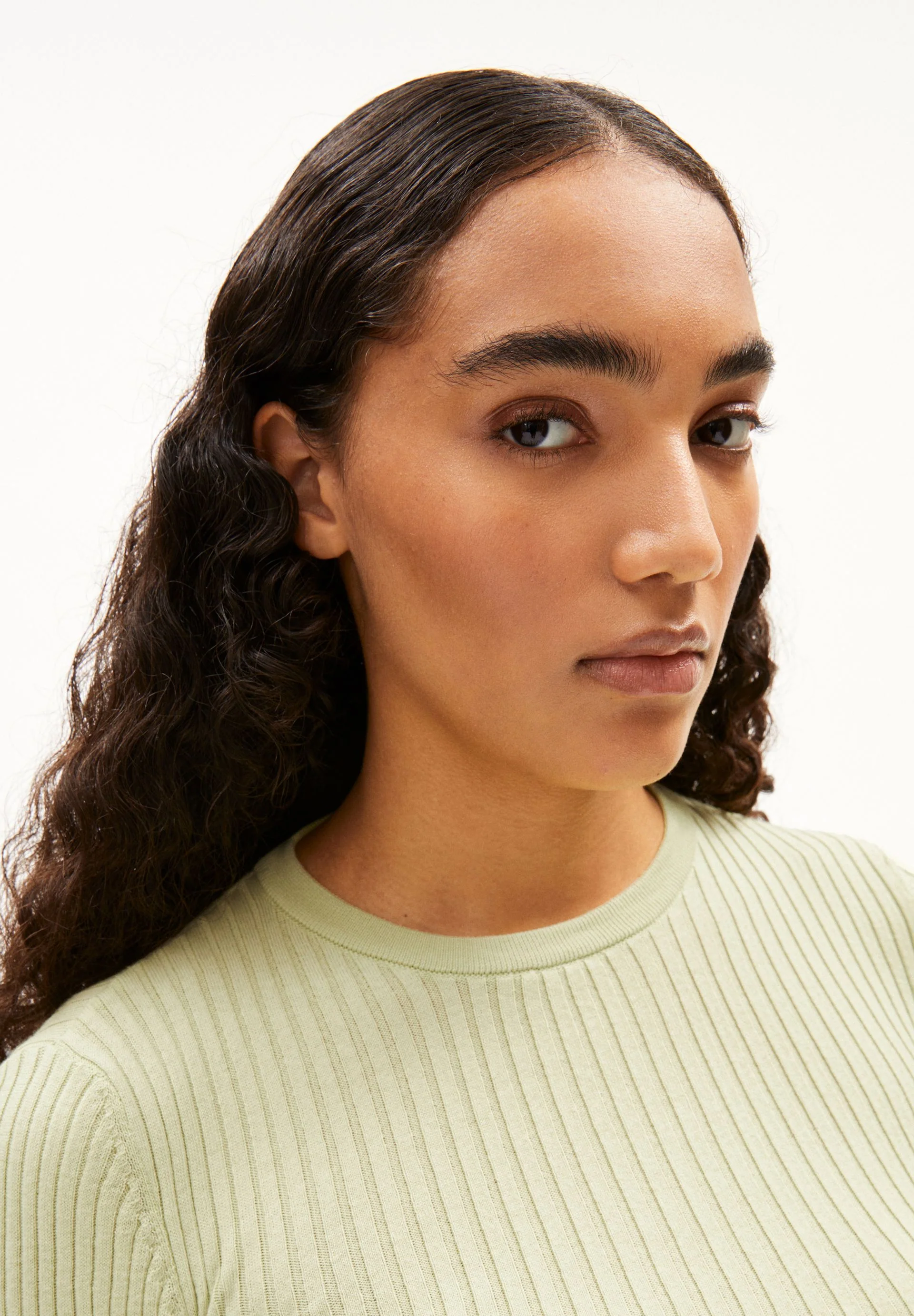 ALAANIA RN | pastel green - Image 3