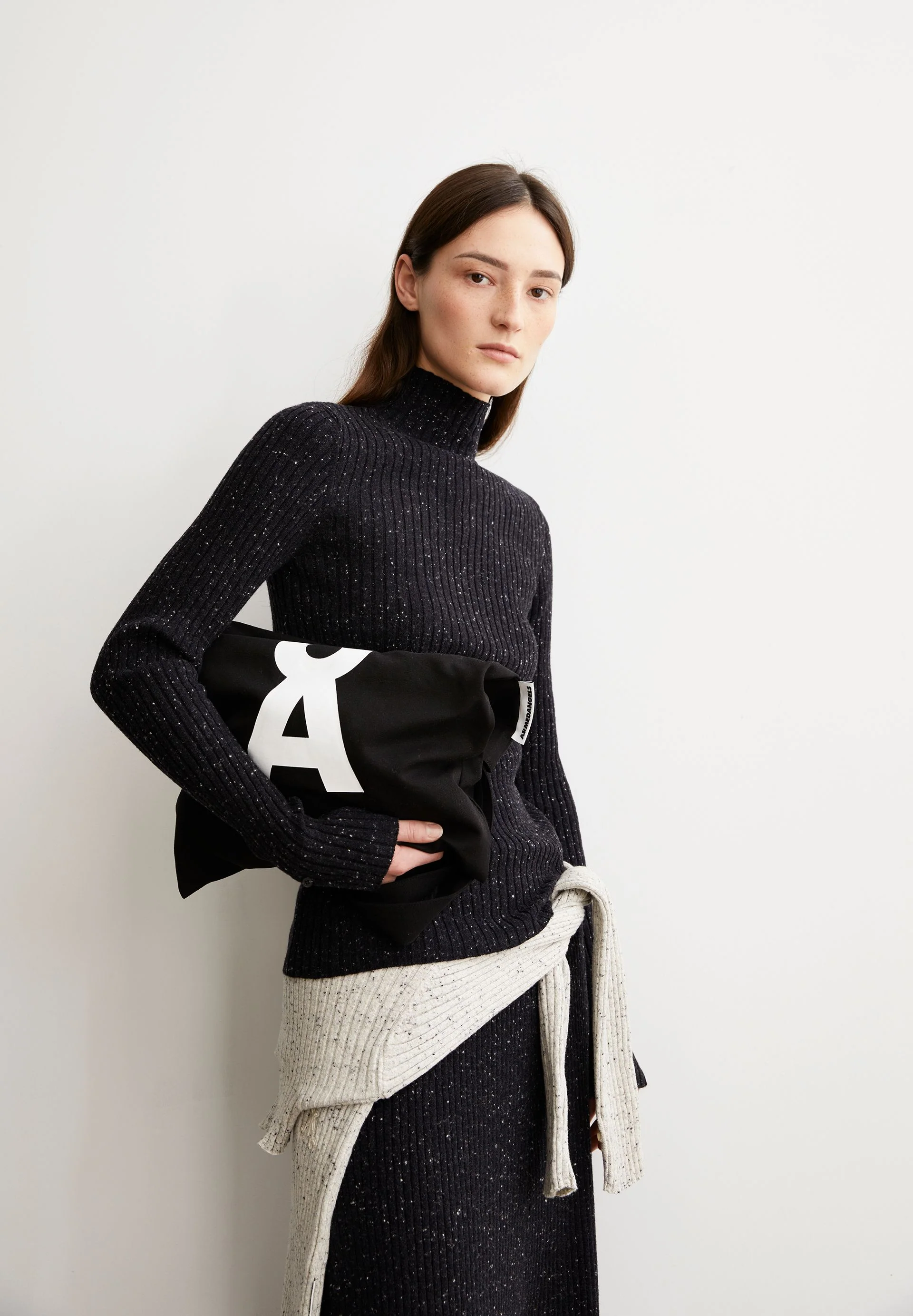 ALAANIA TWEED | black-oatmilk - Image 4