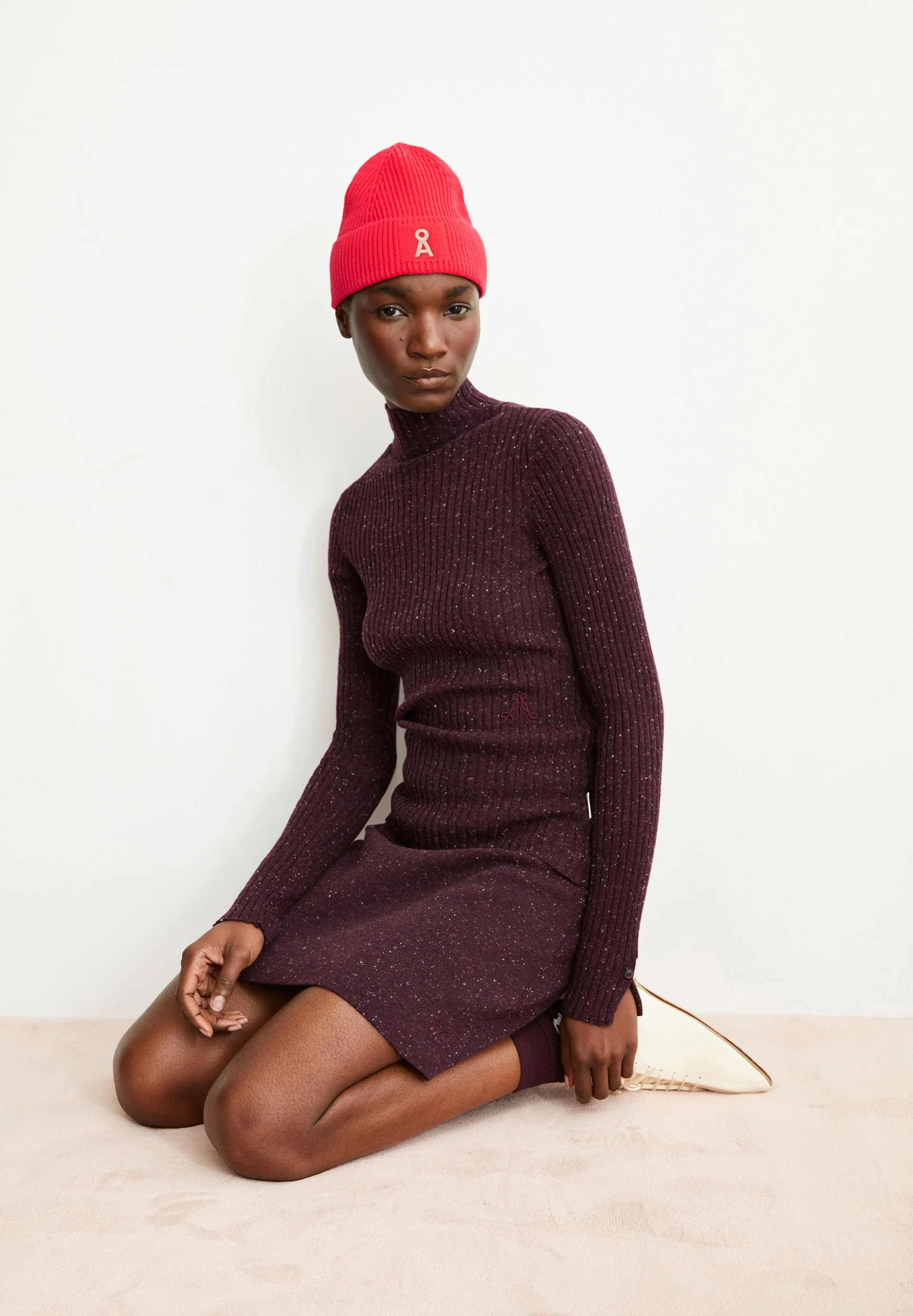 ALAANIA TWEED | dark cranberry - Image 4