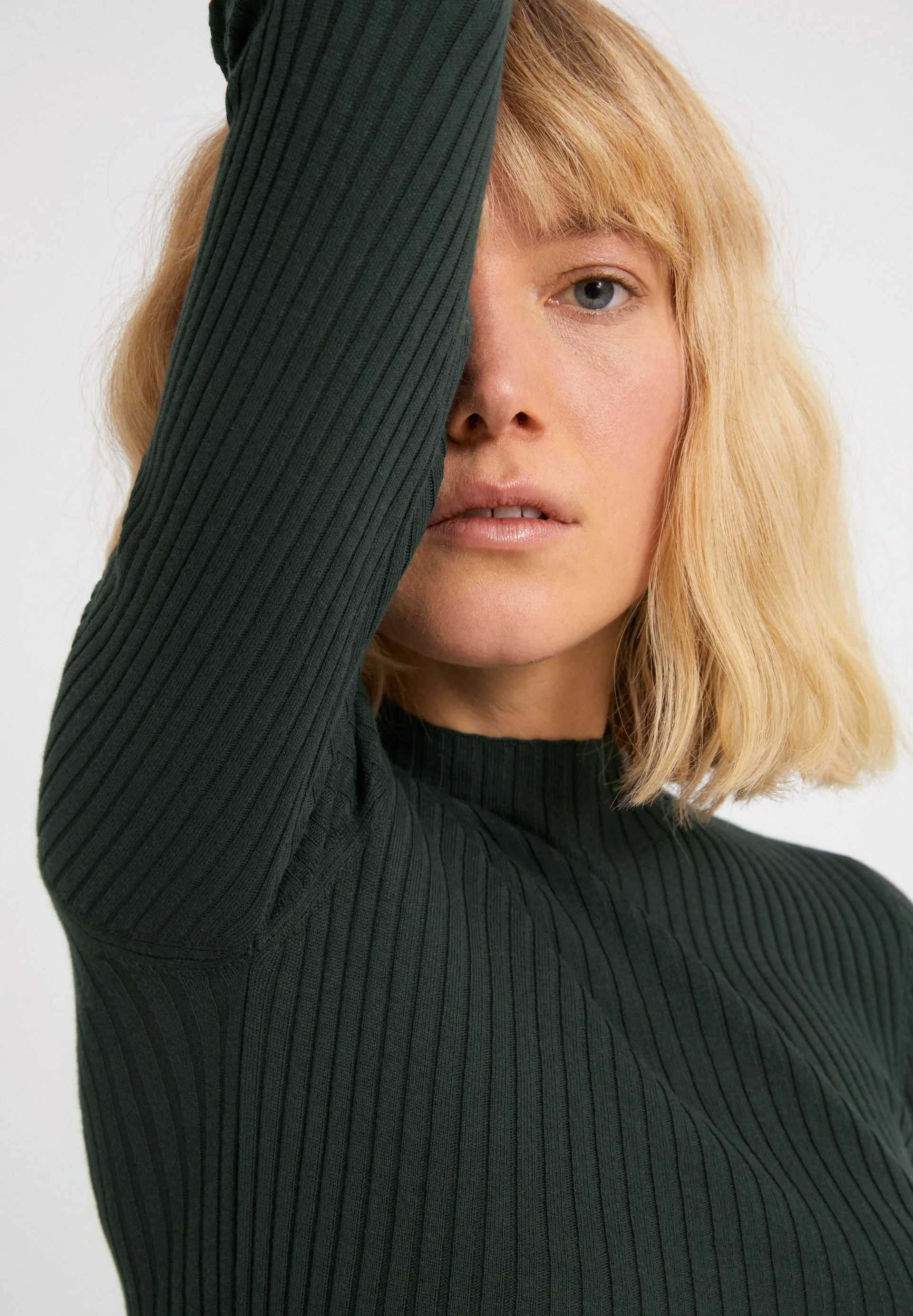ALAANIA STRICKPULLOVER | vintage green - Image 3