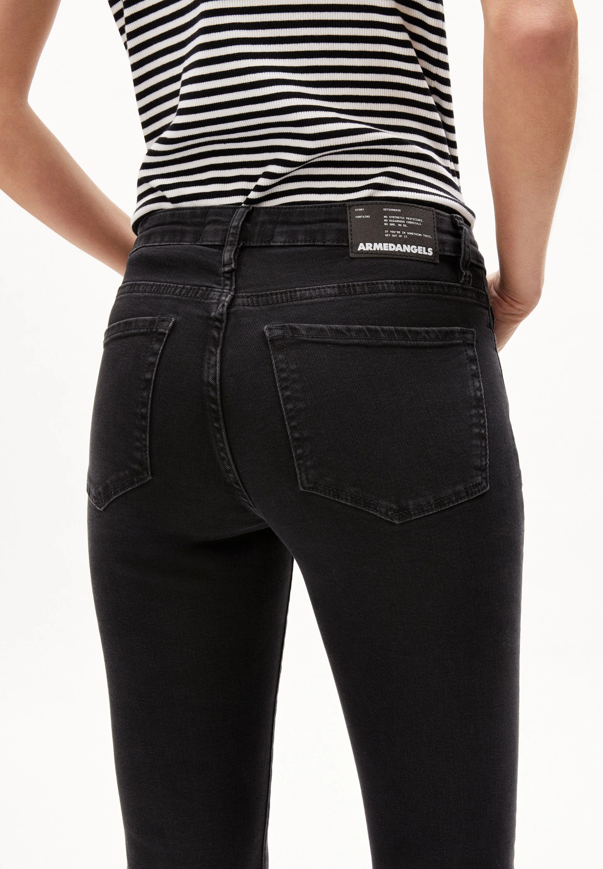ANAMAA X STRETCH | true anchor - Image 3