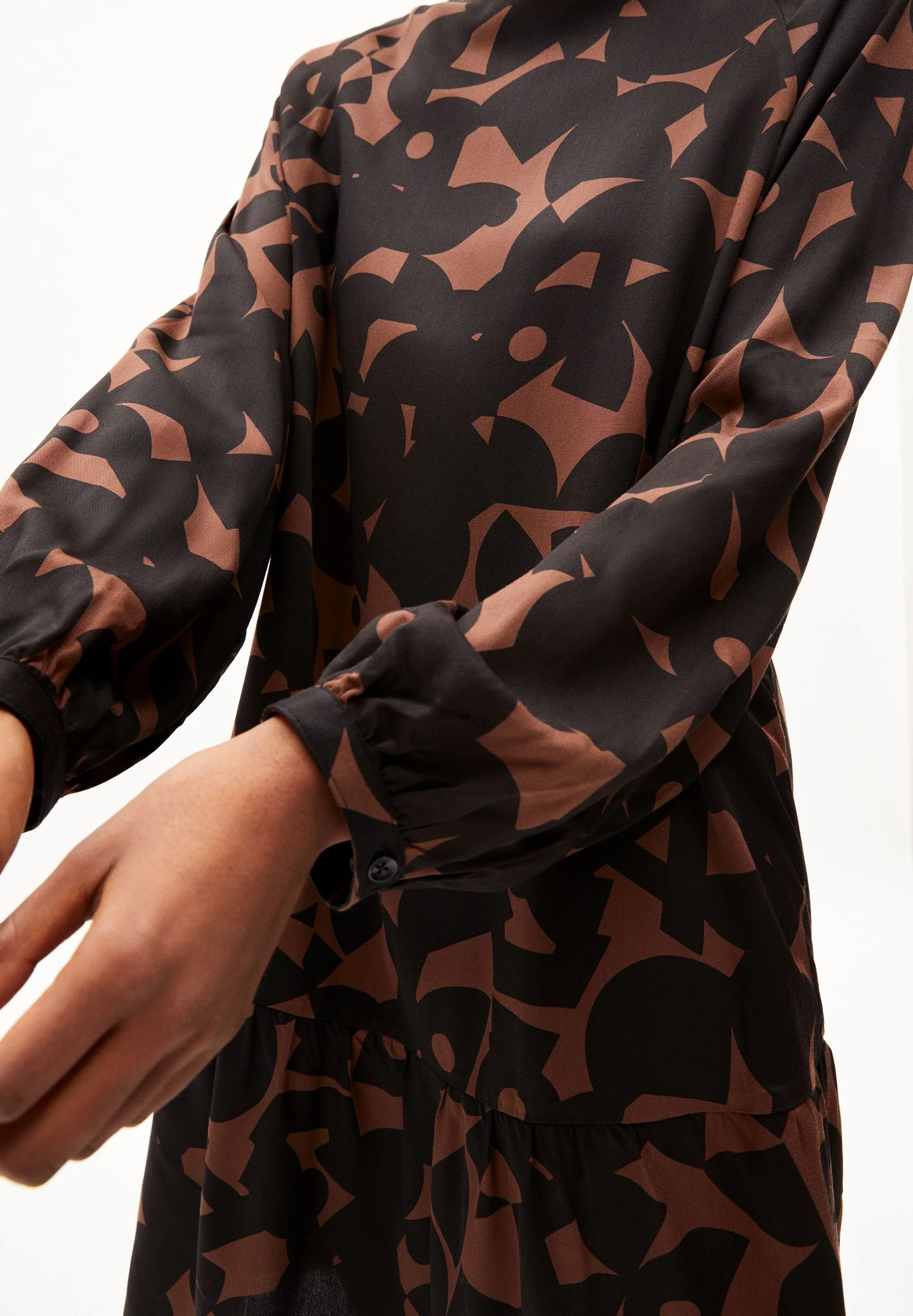 ANINAA ABSTRACT A | deep brown - Image 3
