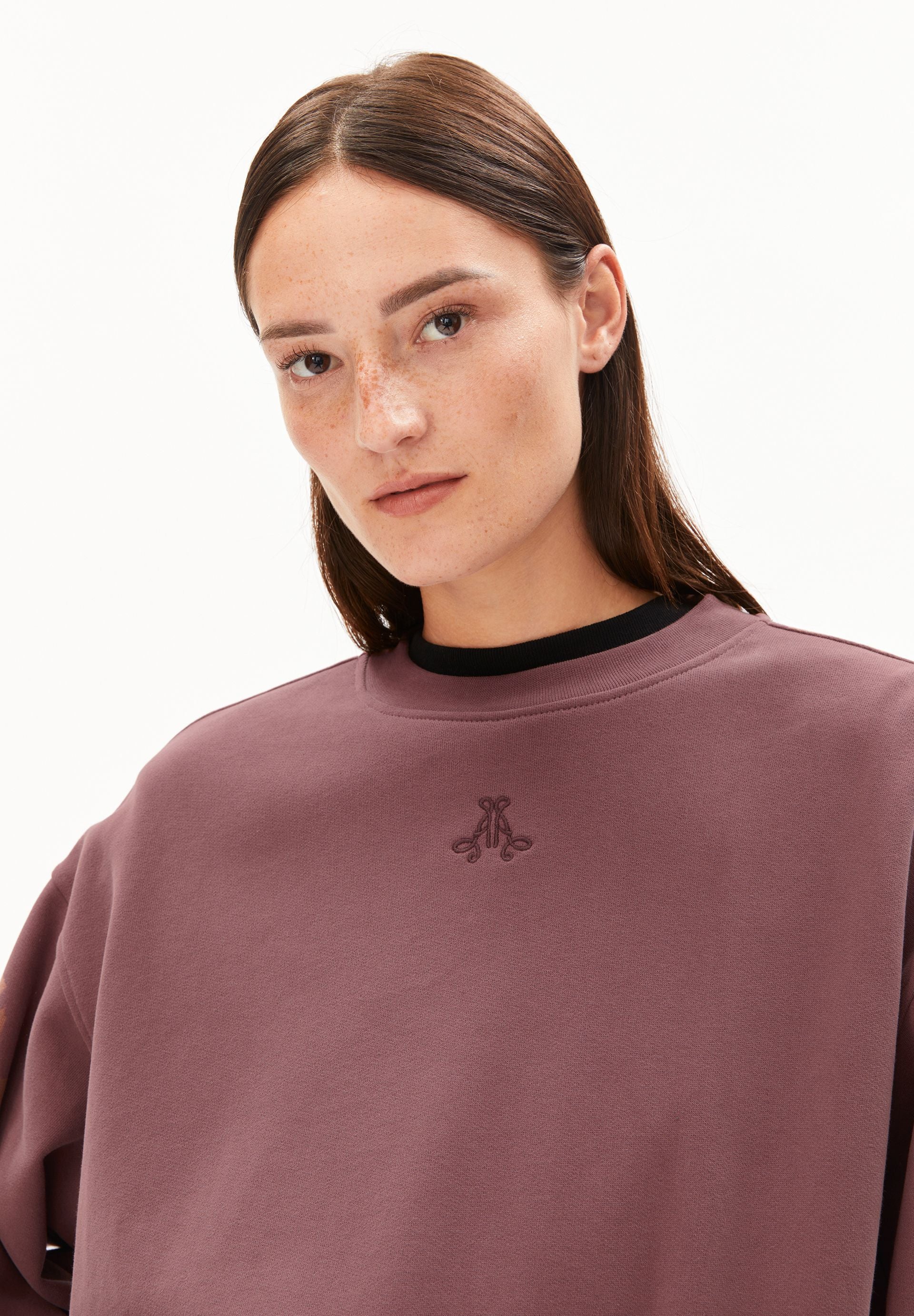 ANWAA SWEATSHIRT | dark berry - Image 3