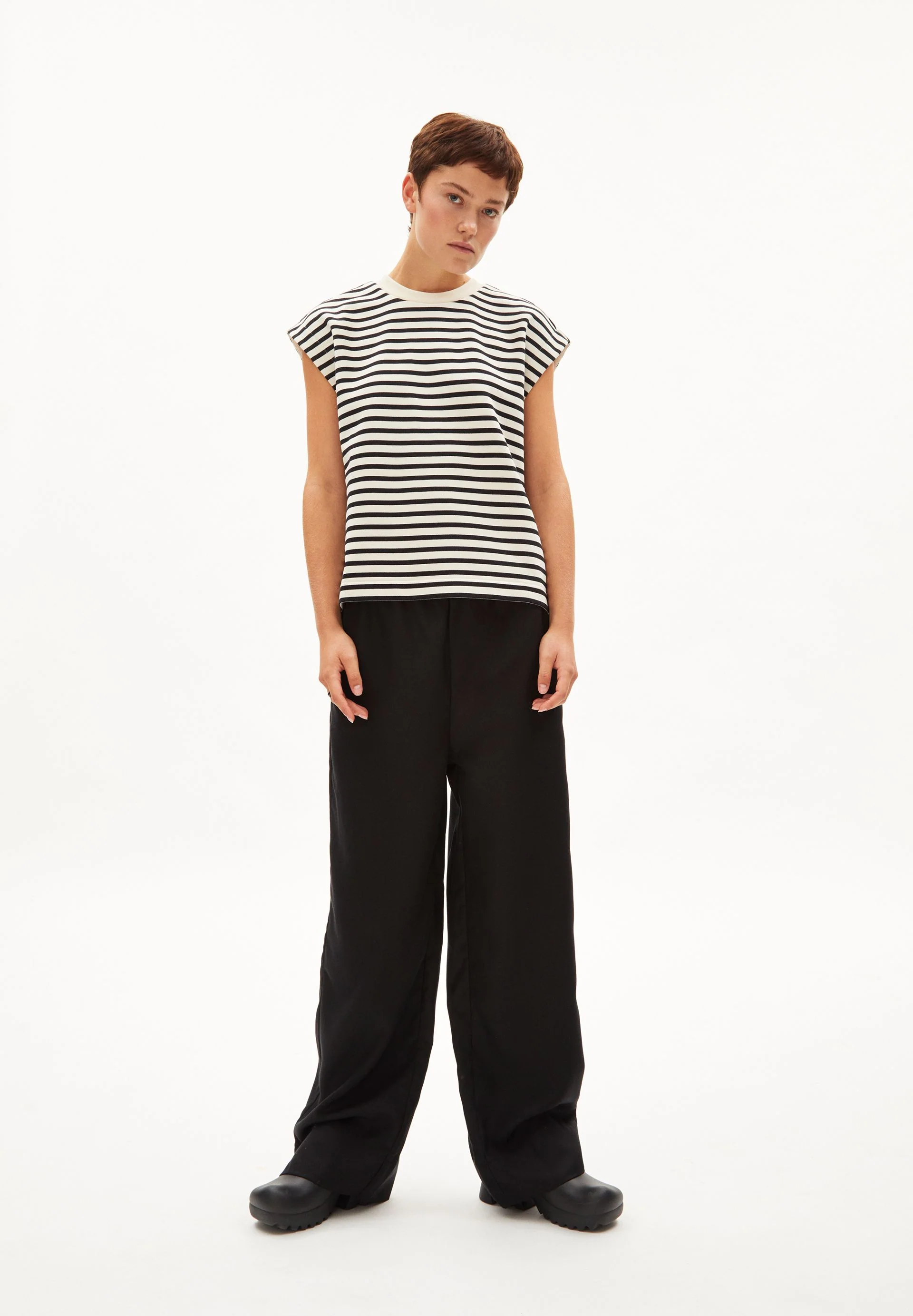 ARANJAA STRIPE | undyed-black - Image 5