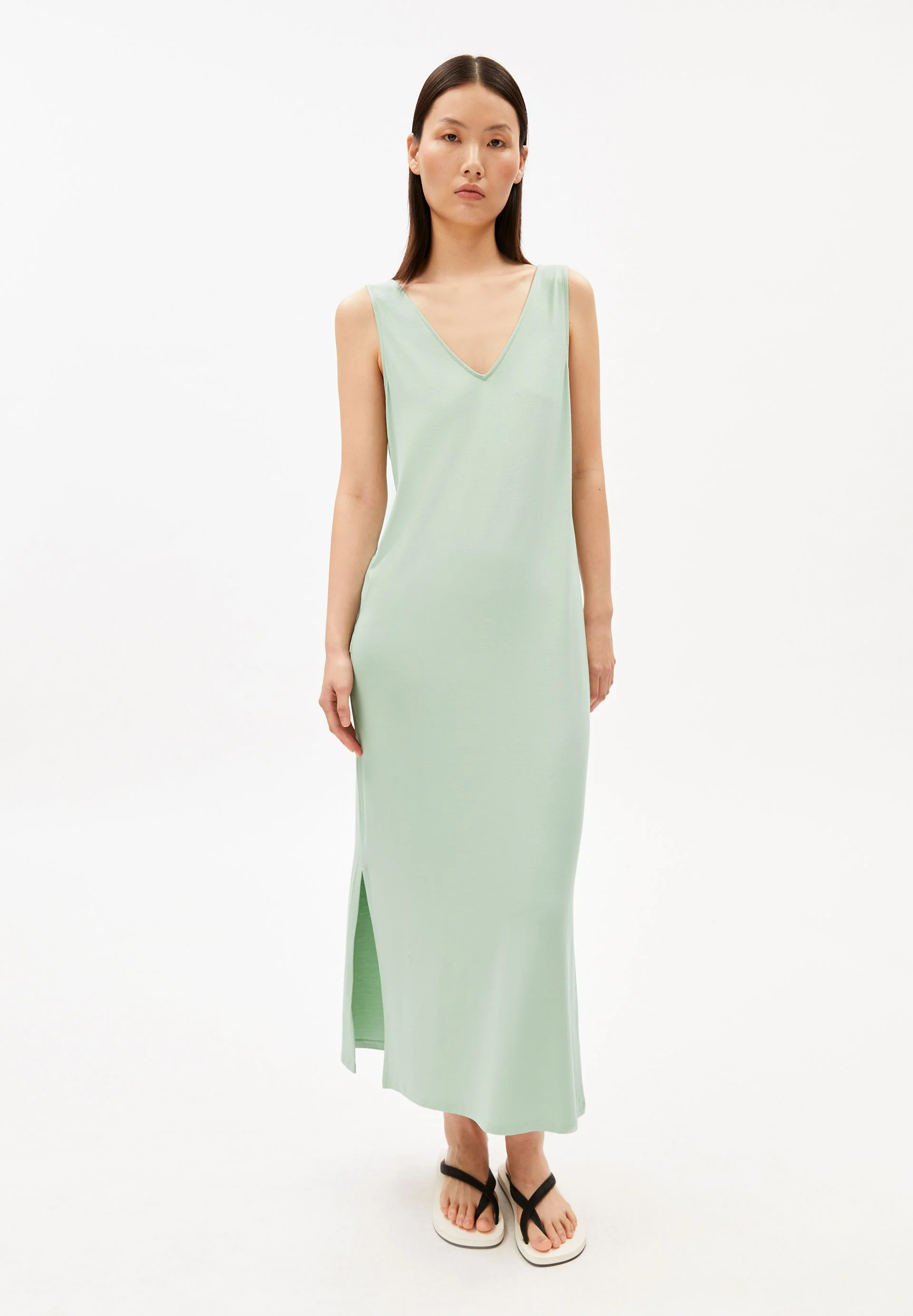ÄRMELLOSES JERSEY-MIDI-KLEID | foam - Image 5