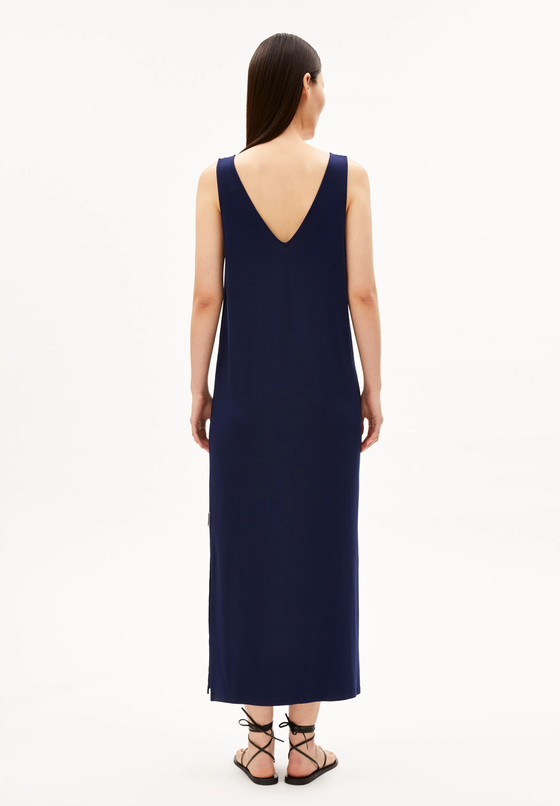 ÄRMELLOSES JERSEY-MIDI-KLEID | tinted navy - Image 2