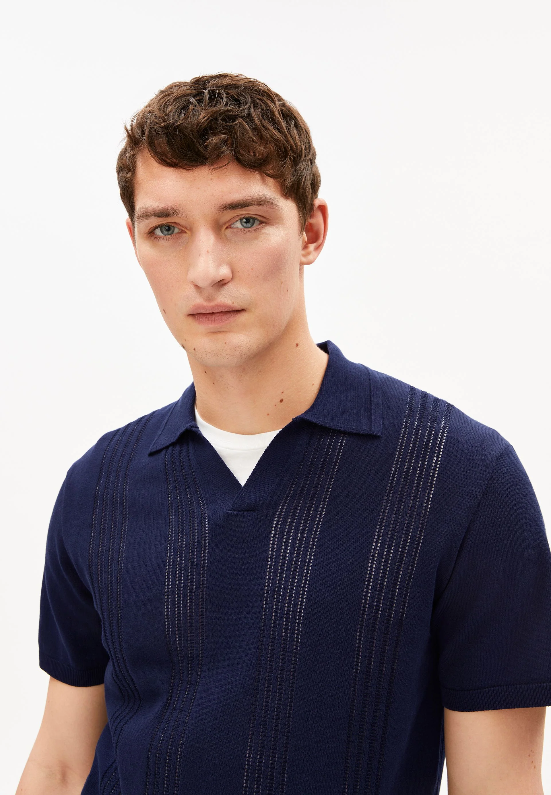 BAUMWOLL-STRICKPOLOSHIRT | tinted navy - Image 3