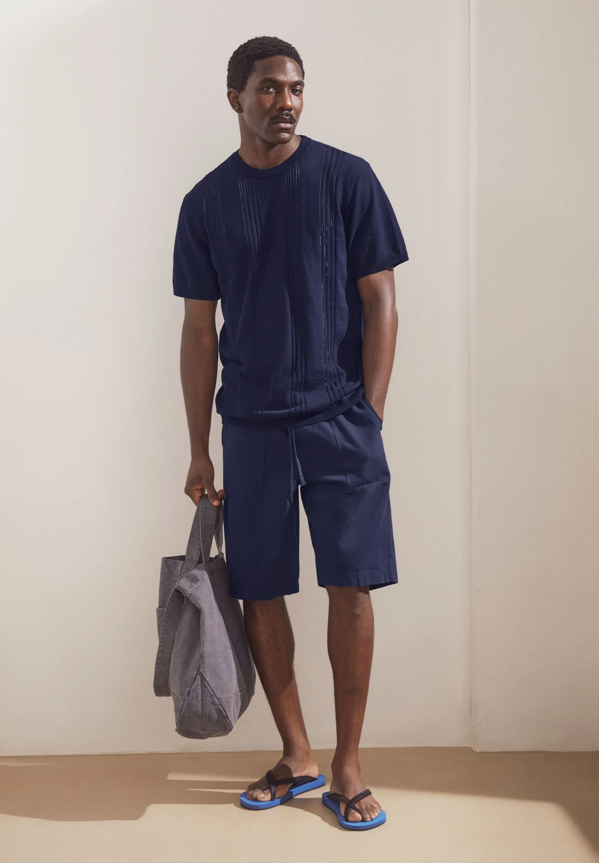 BAUMWOLL-STRICKSHIRT | tinted navy - Image 4