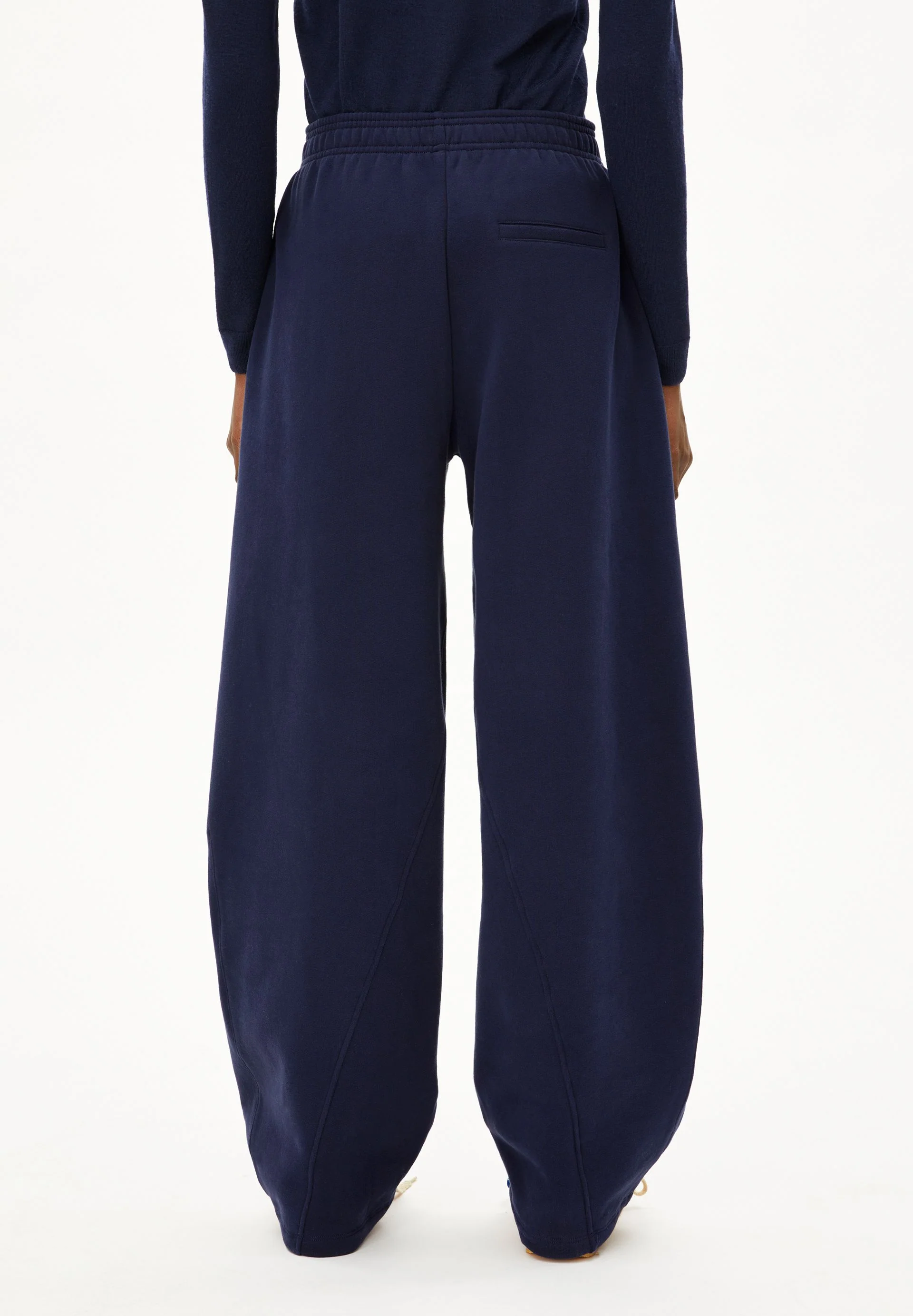 BELLAISAA | tinted navy - Image 2
