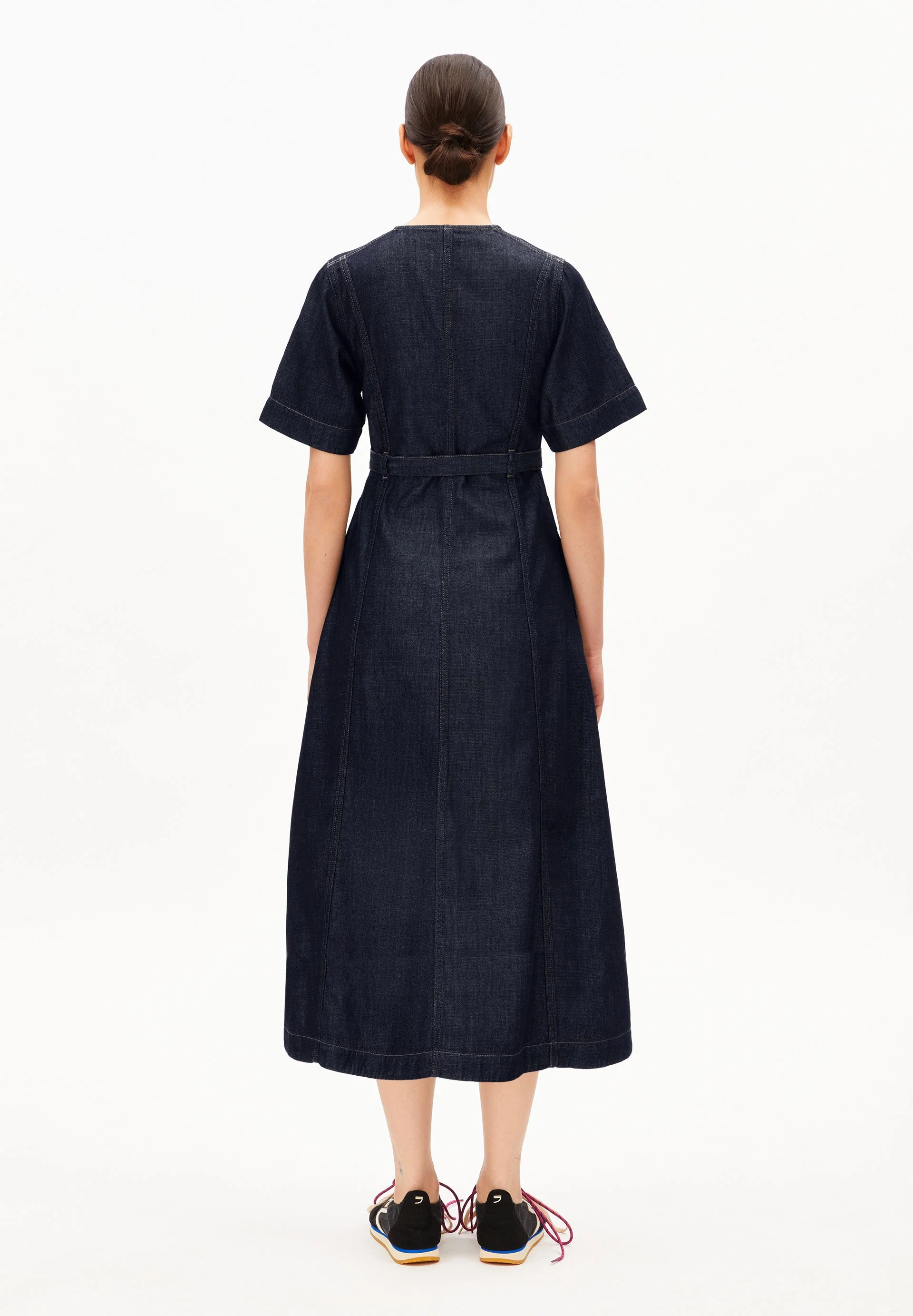 JEANS-MIDI-KLEID MIT GÜRTEL | rinse - Image 2