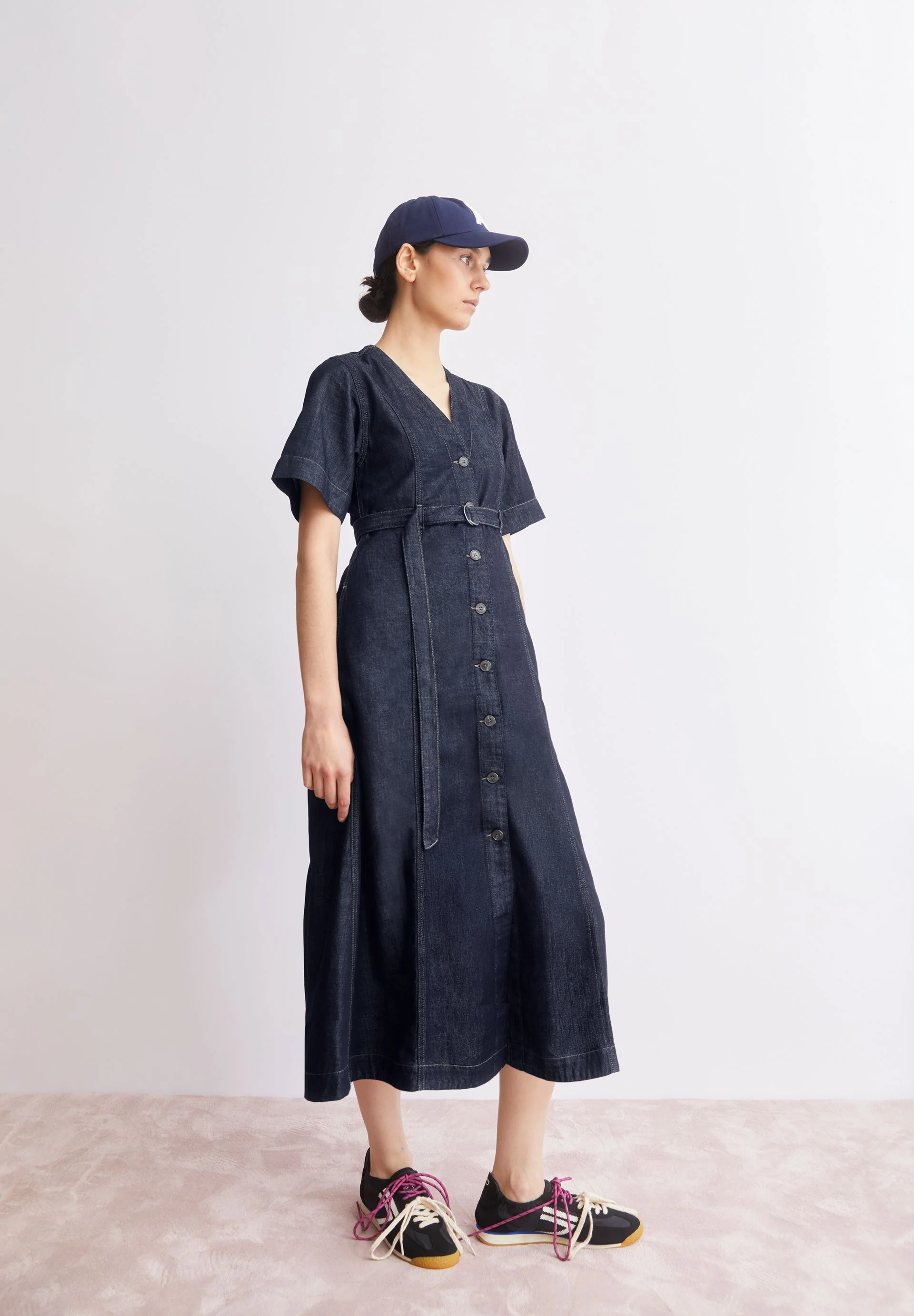 JEANS-MIDI-KLEID MIT GÜRTEL | rinse - Image 4
