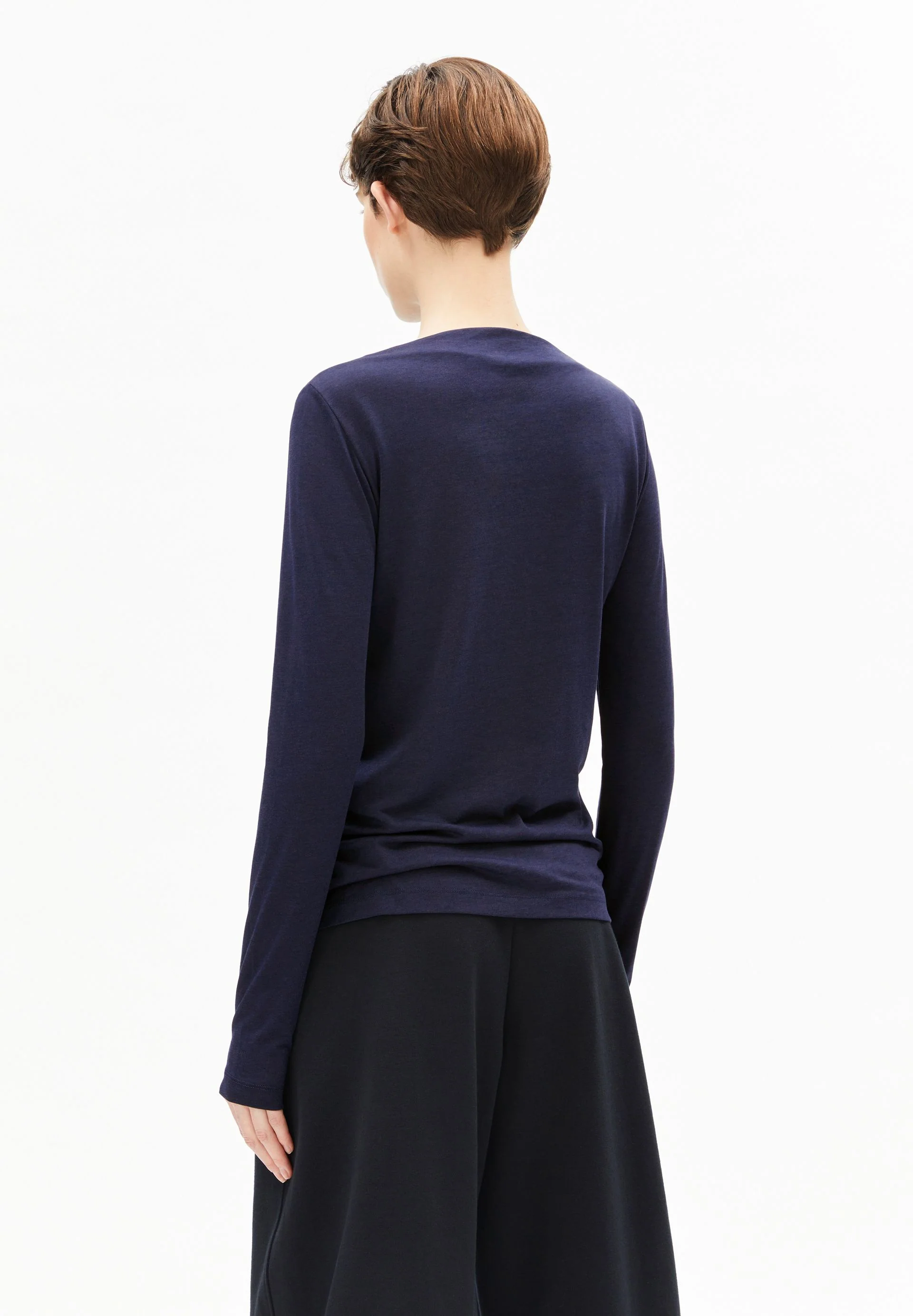 BOAT NECK LANGARMSHIRT | tinted navy - Image 2