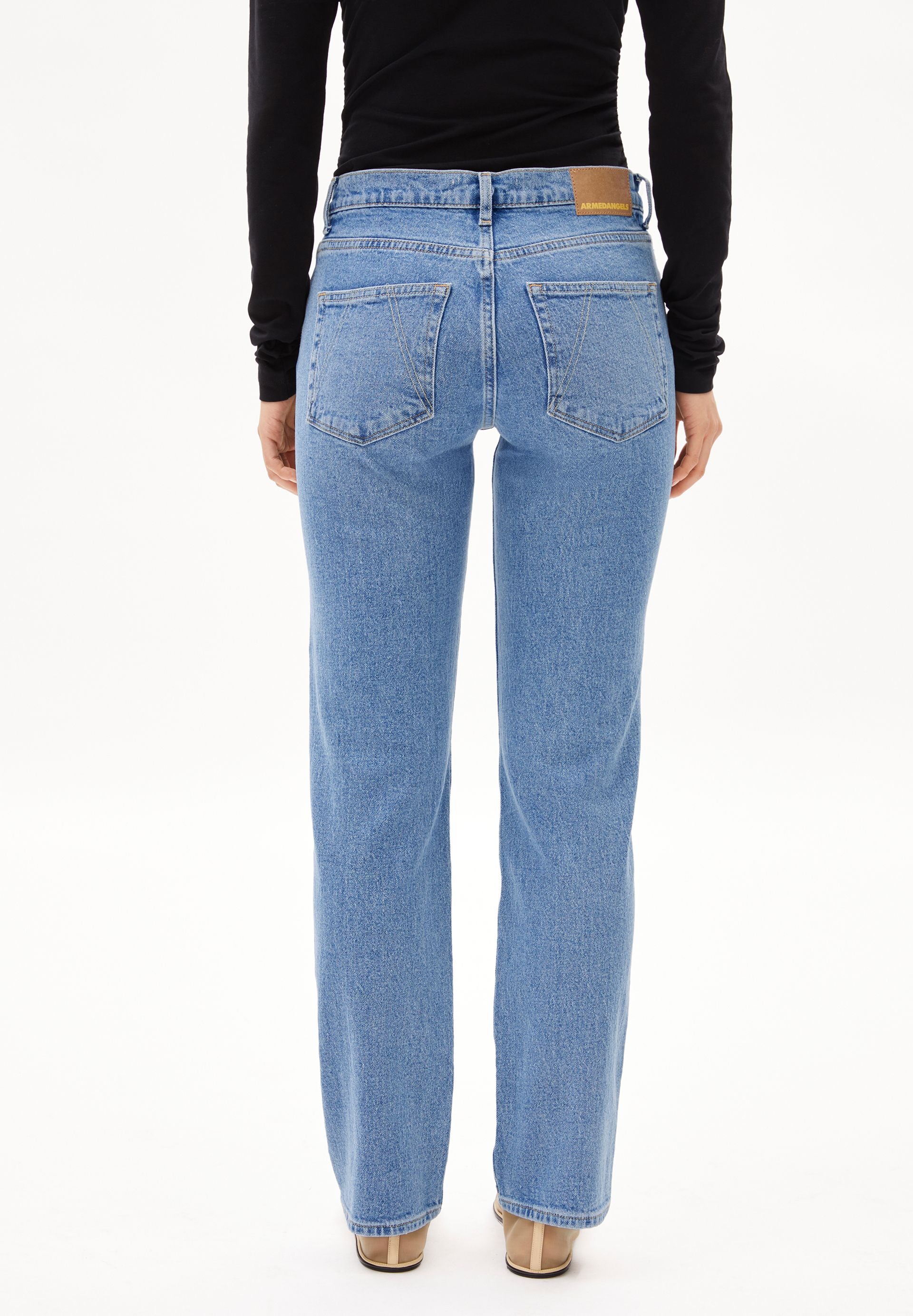 CARENAA MID STRAIGHT JEANS | capri - Image 2
