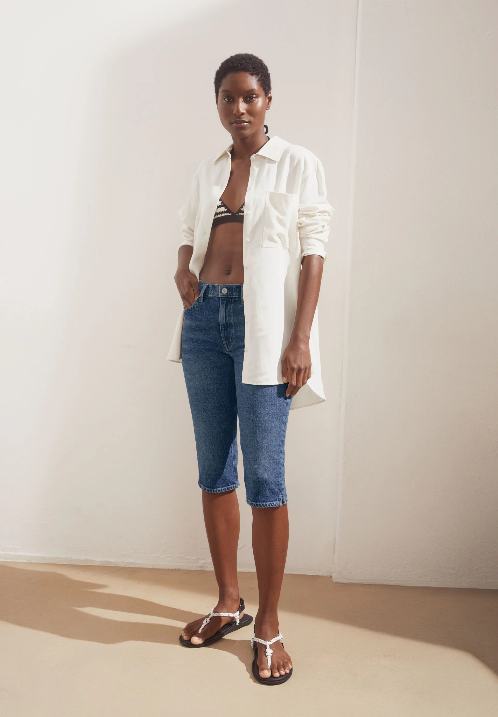 CARENAA CAPRI MID WAIST JEANS | atmospheric - Image 4