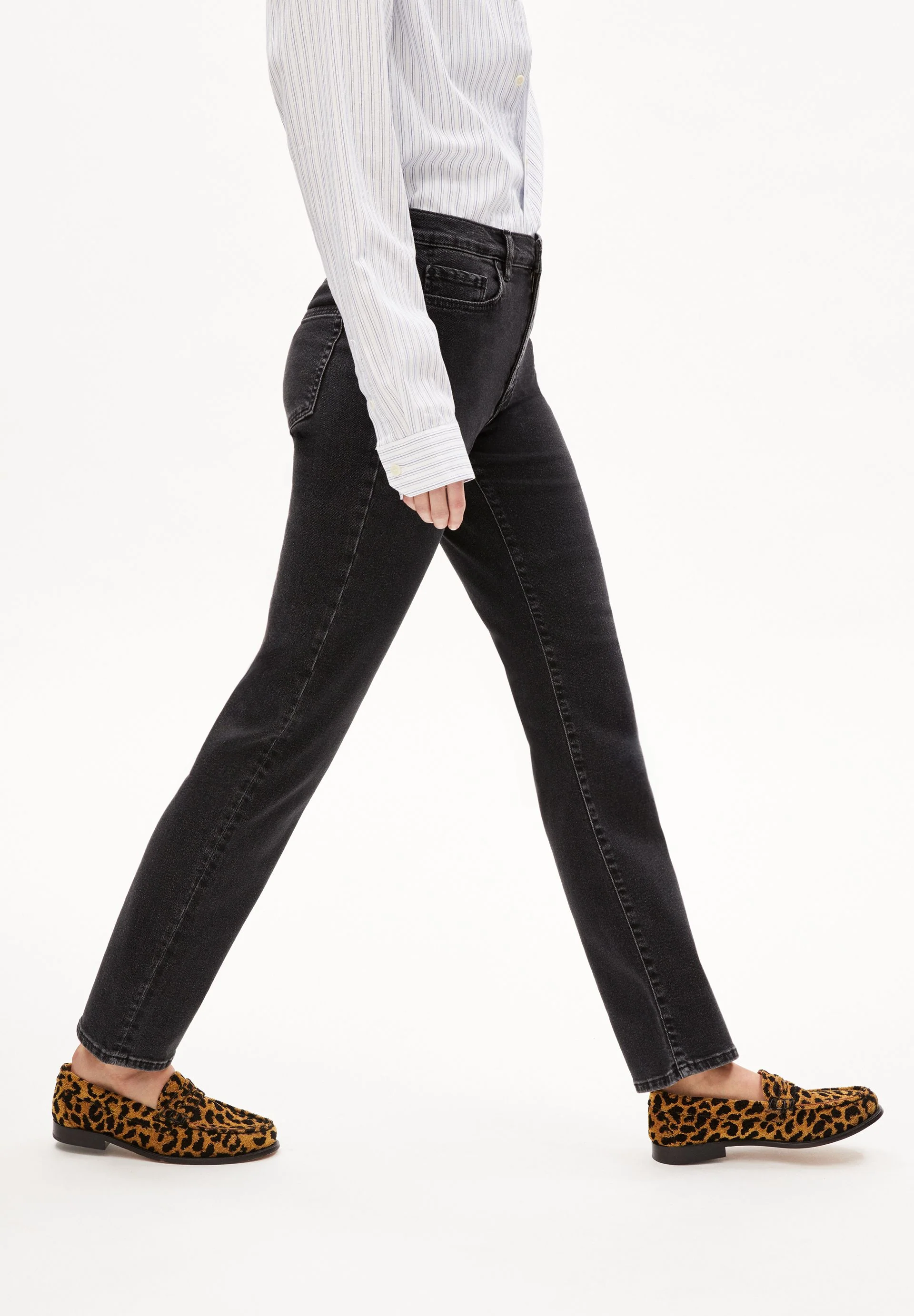 CARENAA MID STRAIGHT JEANS | true ebony black - Image 6