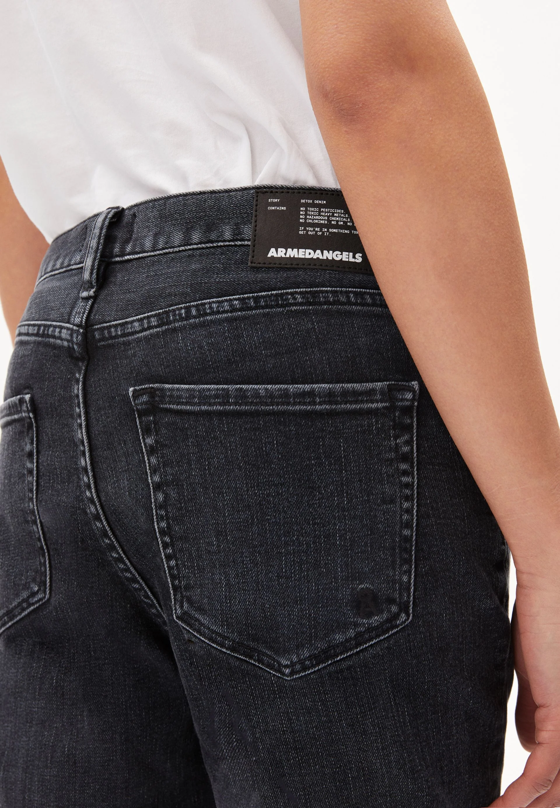 CAYAA TAPERED | used sulphur black - Image 3