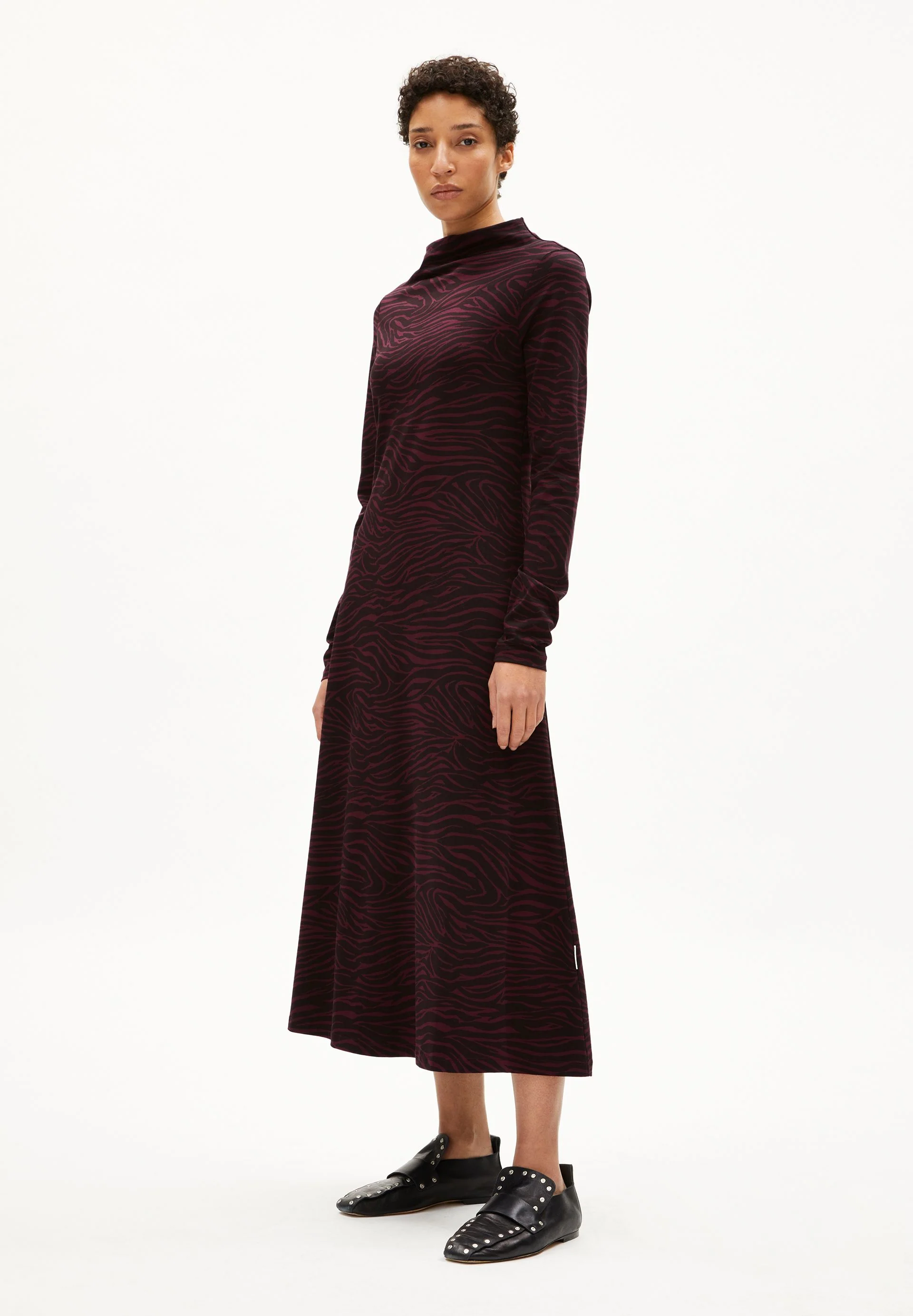 DAILIMAA ZEBRARAA KLEID | dark cranberry - Image 5