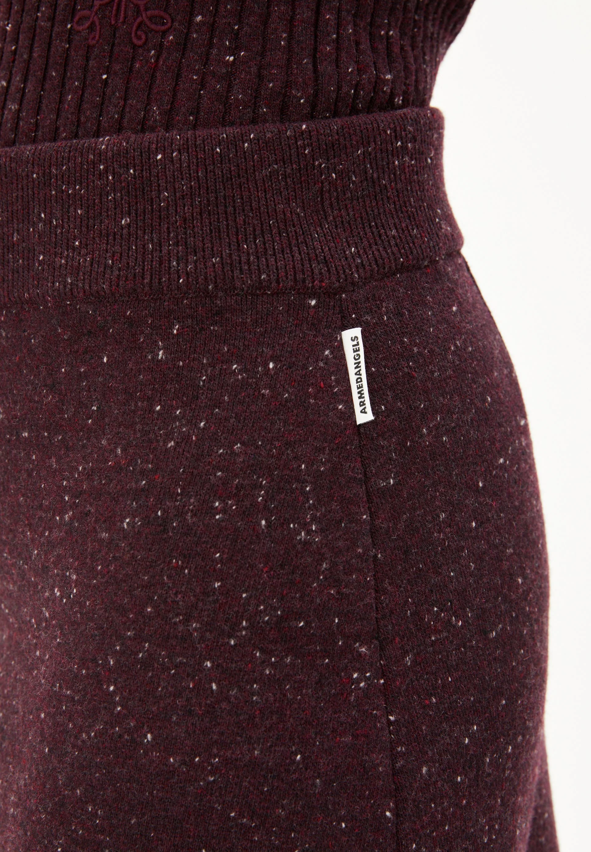 DARLAA TWEED | dark cranberry - Image 3