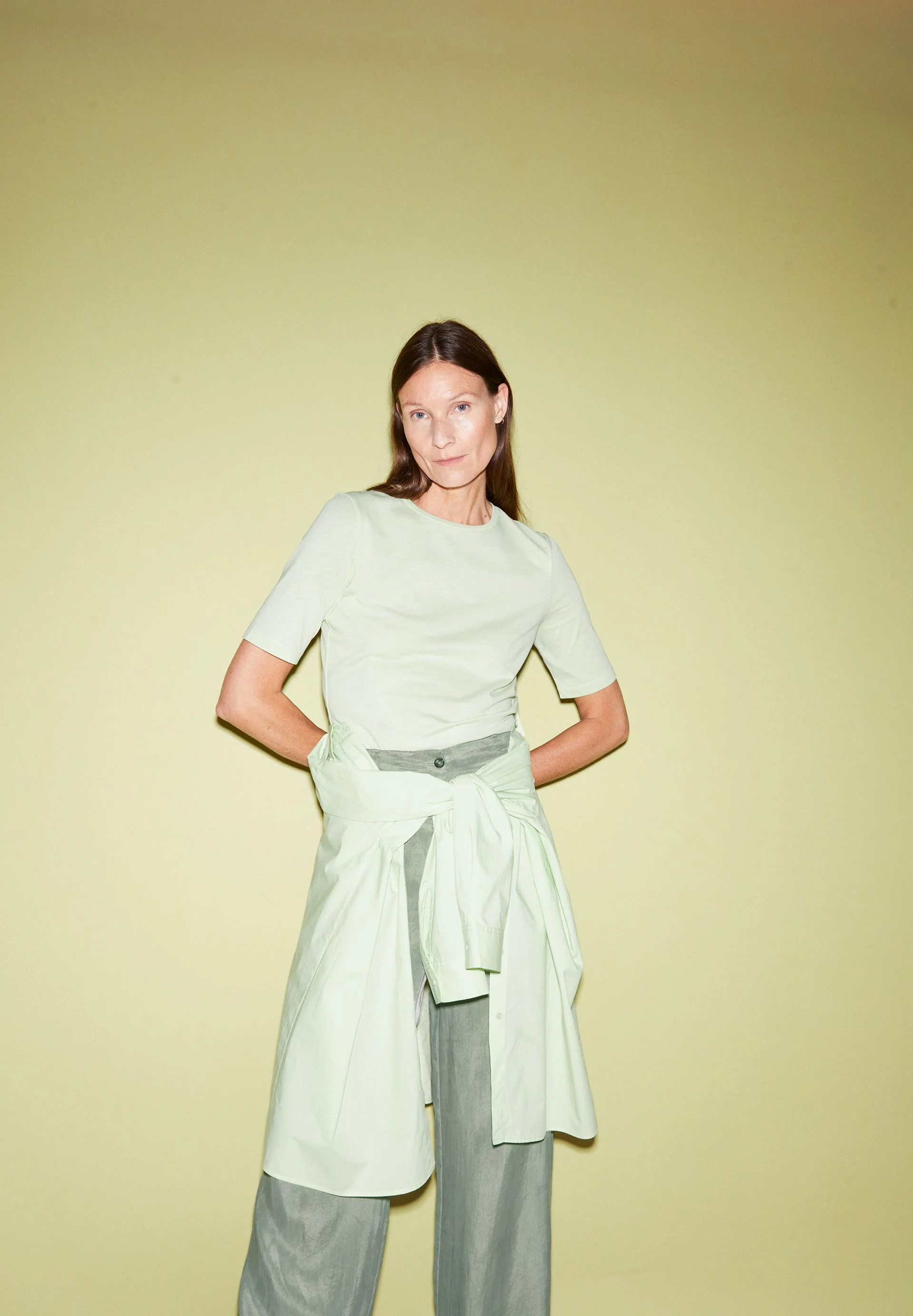 DONAAJI FEAATHER LIGHT | pastel green - Image 4