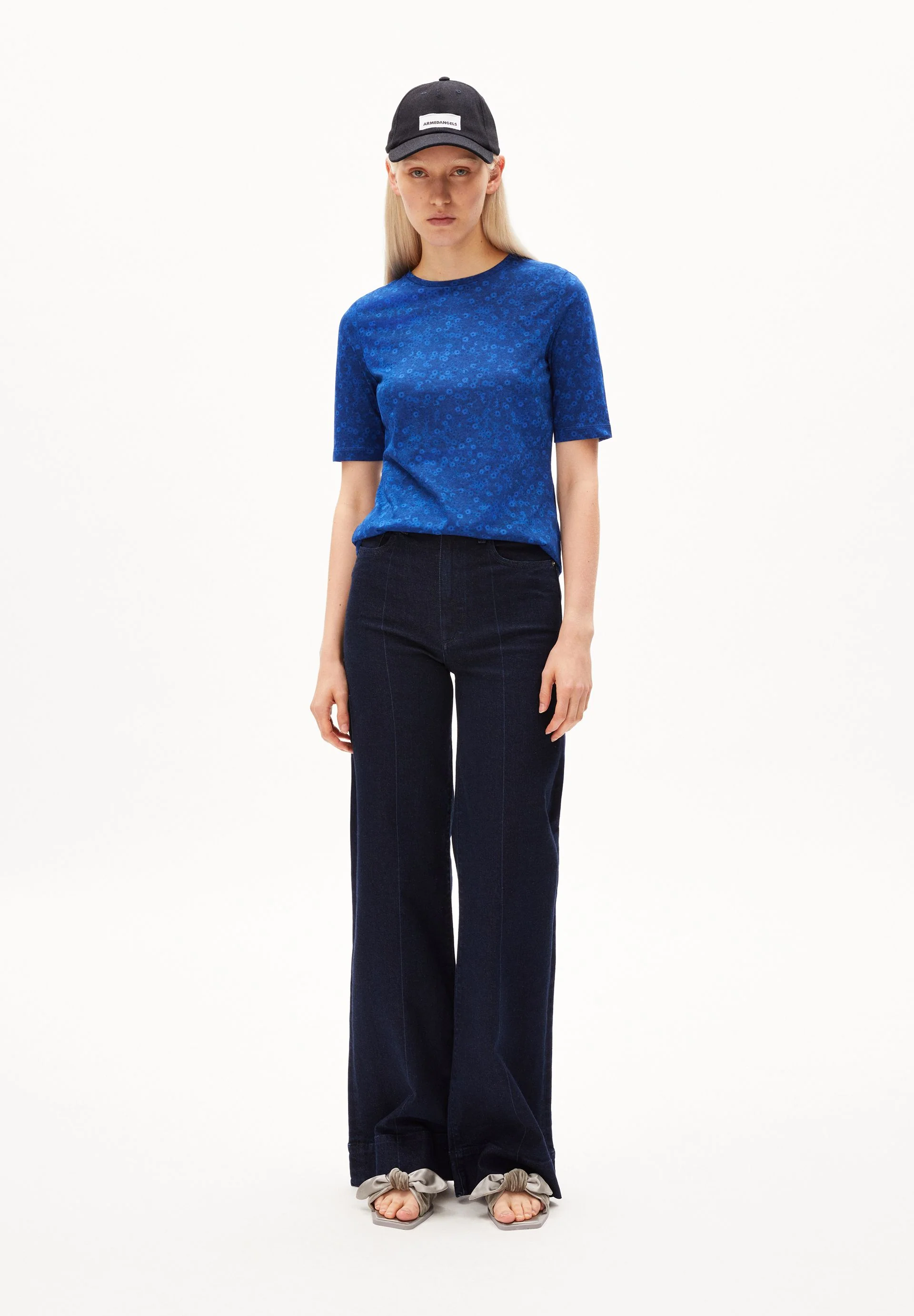 DONAAJI MILLES FLEURS | dynamo blue - Image 5