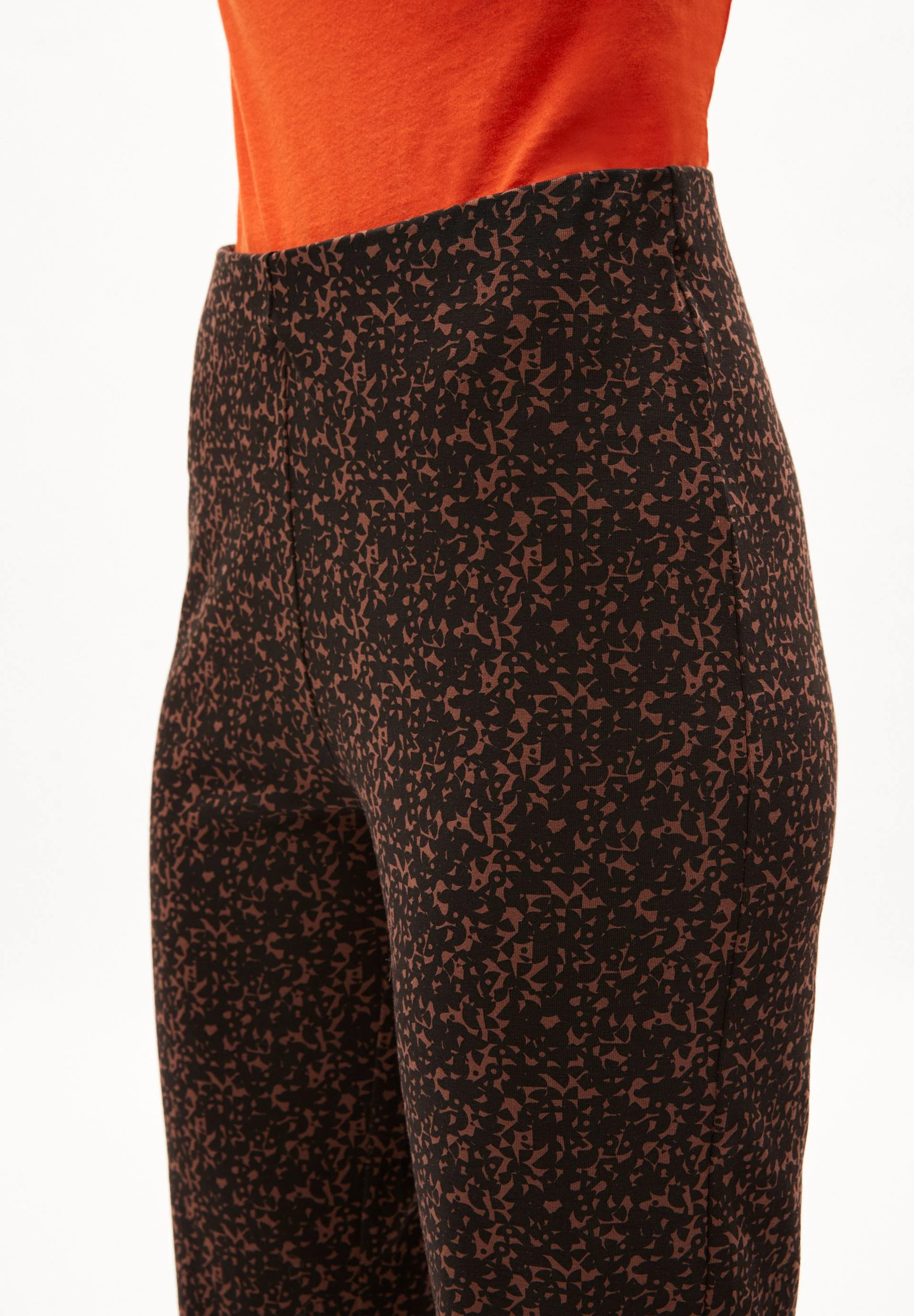 DONNAA ABSTRACT | deep brown - Image 3