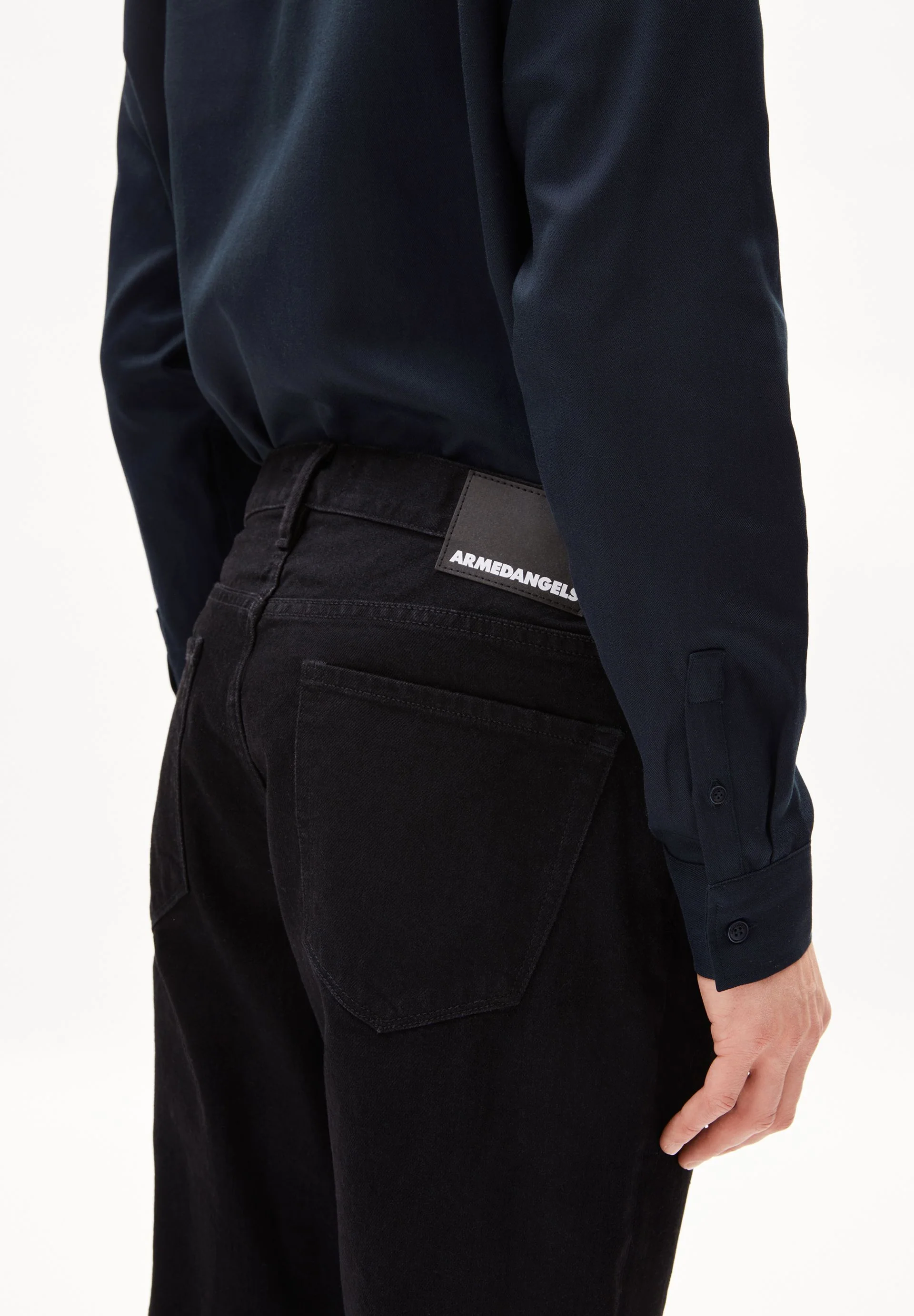 DYLAANO | solid black - Image 3