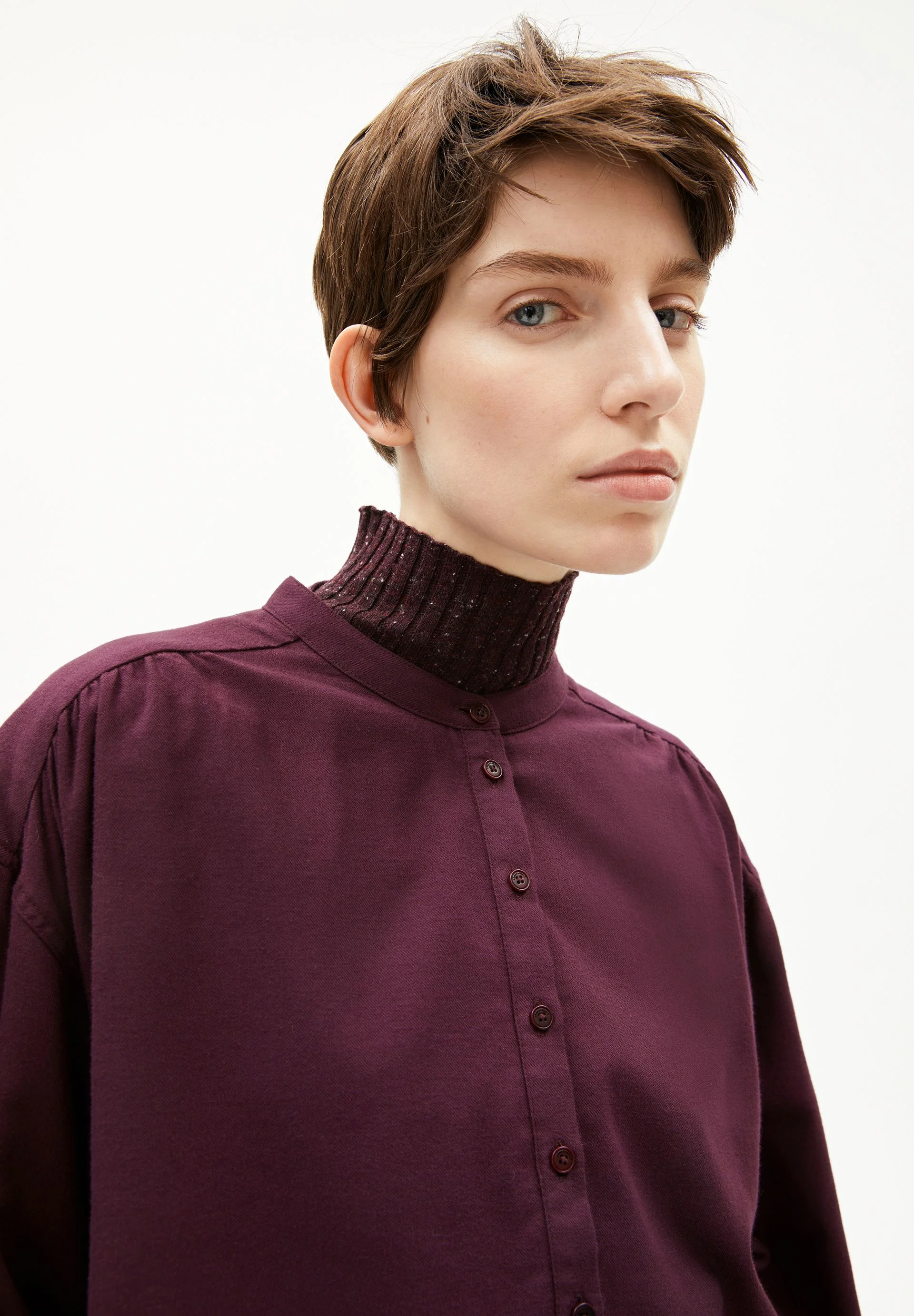 EFINARAA BRUSHED BLUSE | dark cranberry - Image 3