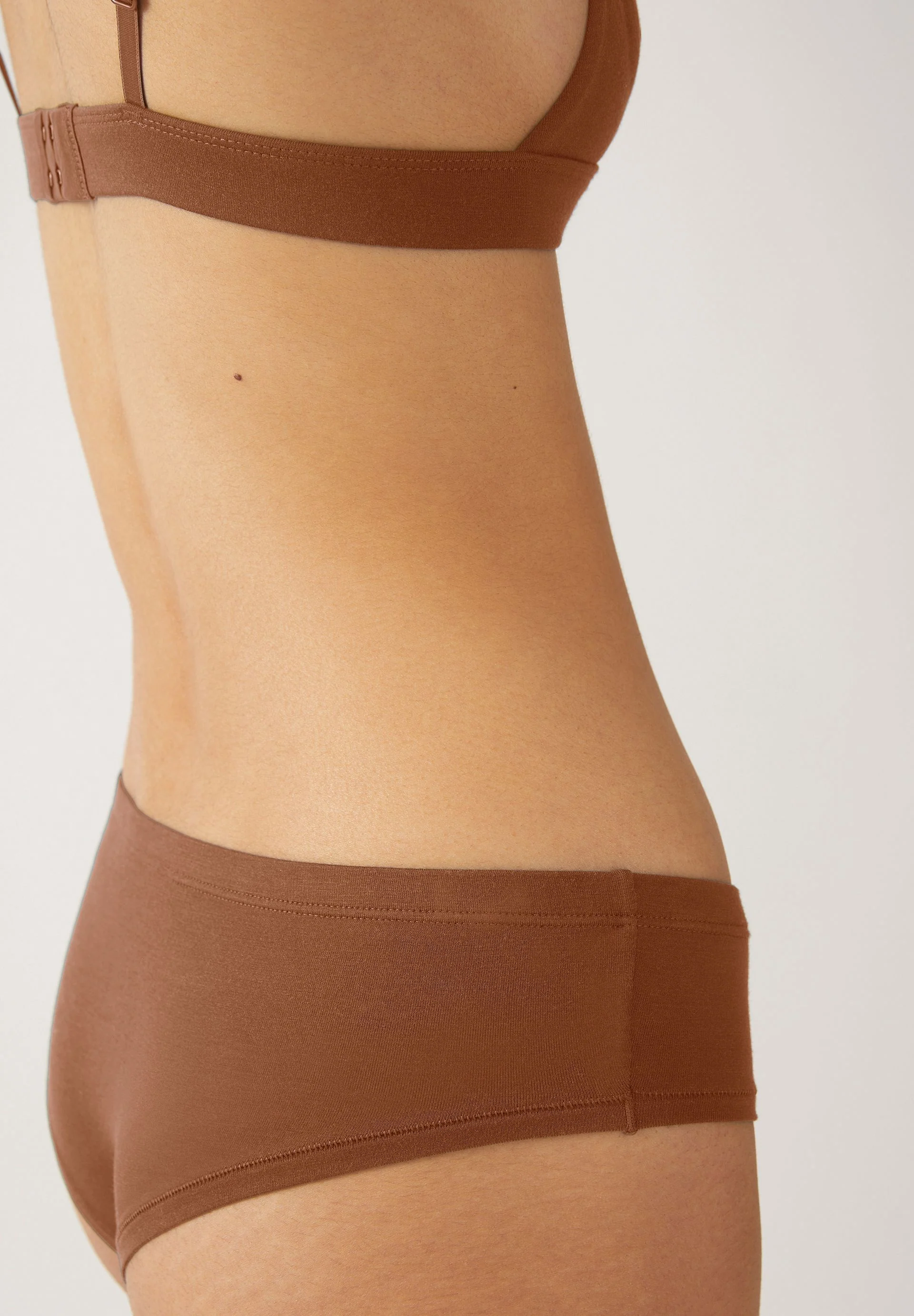 EIRAA SLIP | nutshell - Image 3