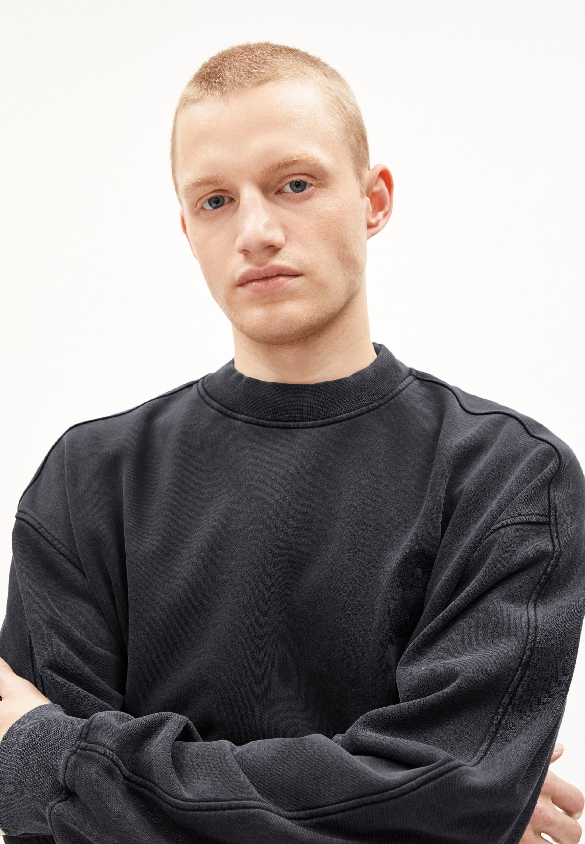 EMAAL CREWNECK GMT DYE | black washed - Image 3