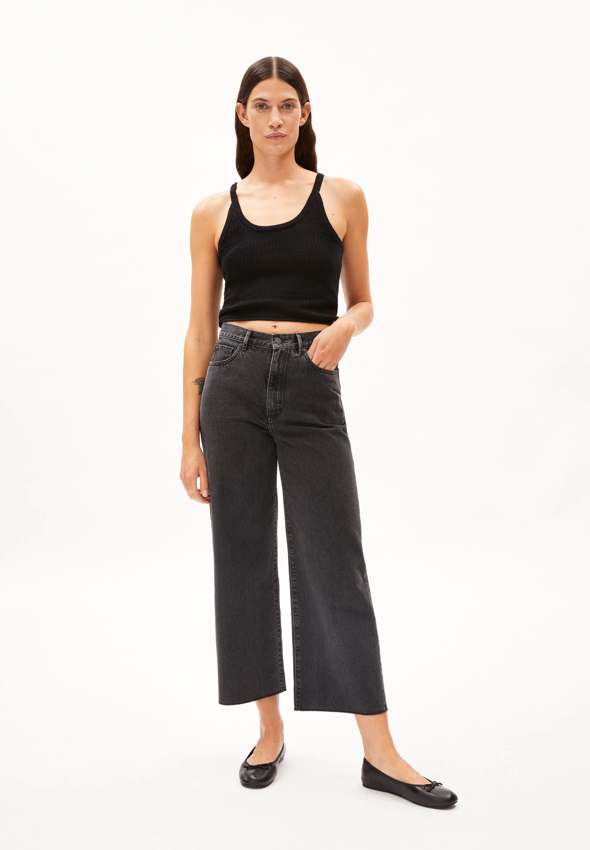 ENIJAA CROPPED | ebony black - Image 5