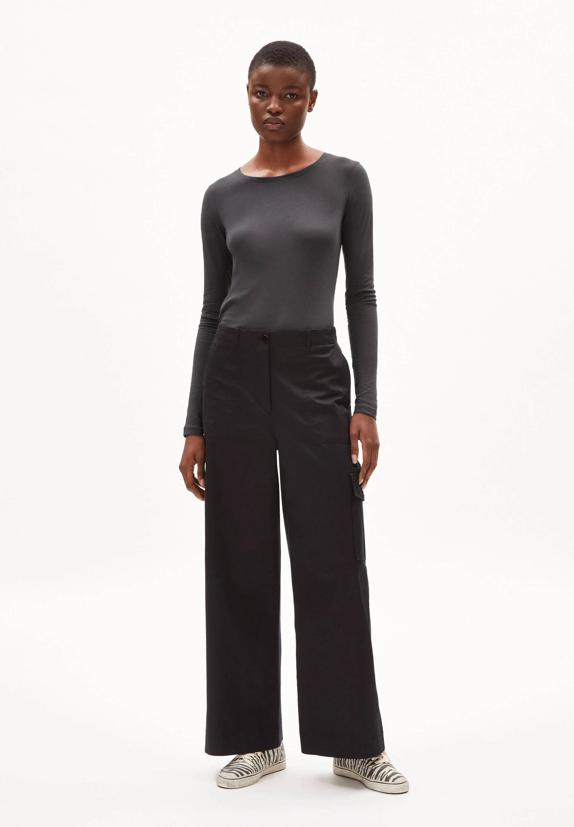 ENRICCAA SOFT | graphite - Image 5
