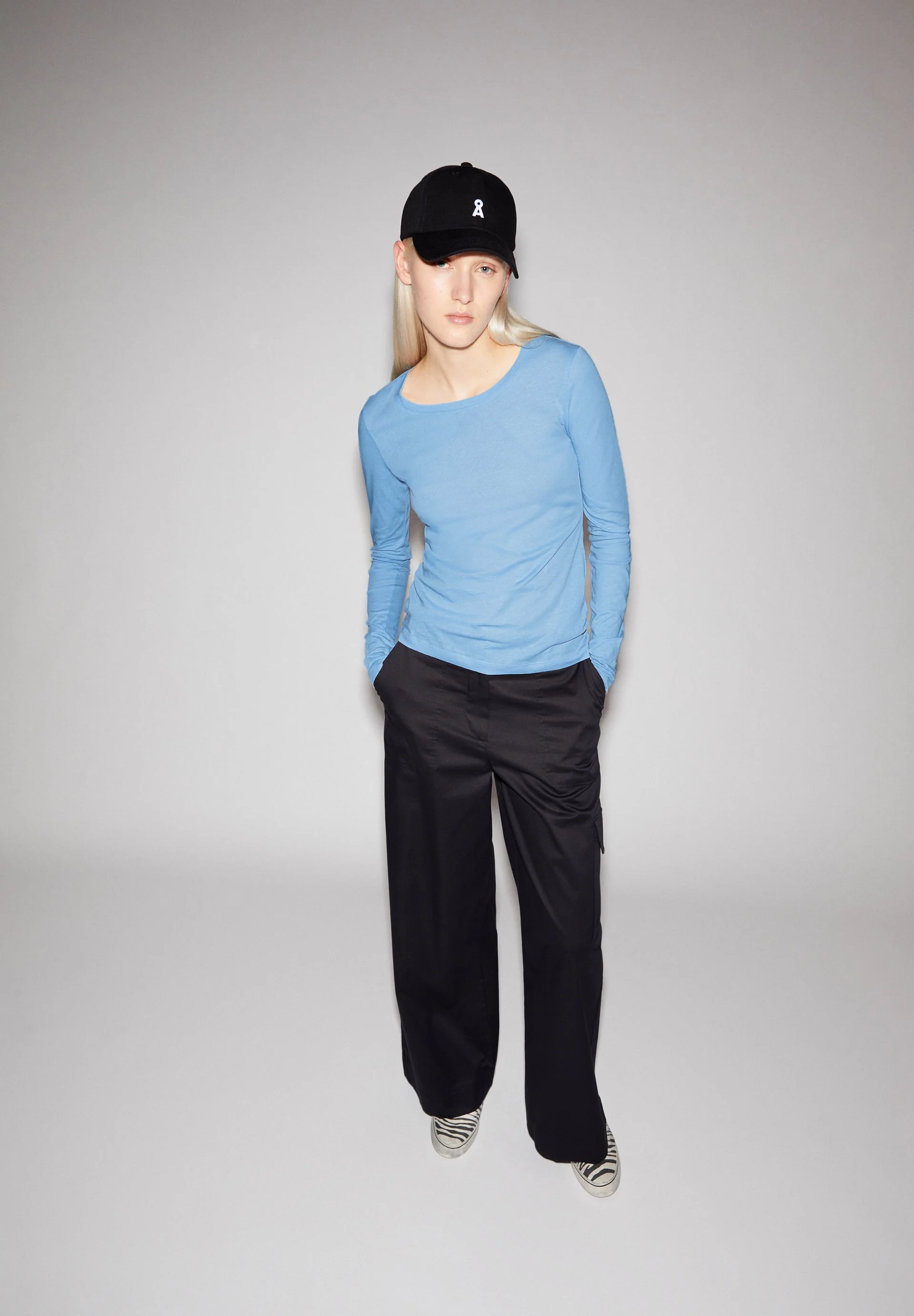 ENRICCAA SOFT | iceberg blue - Image 4