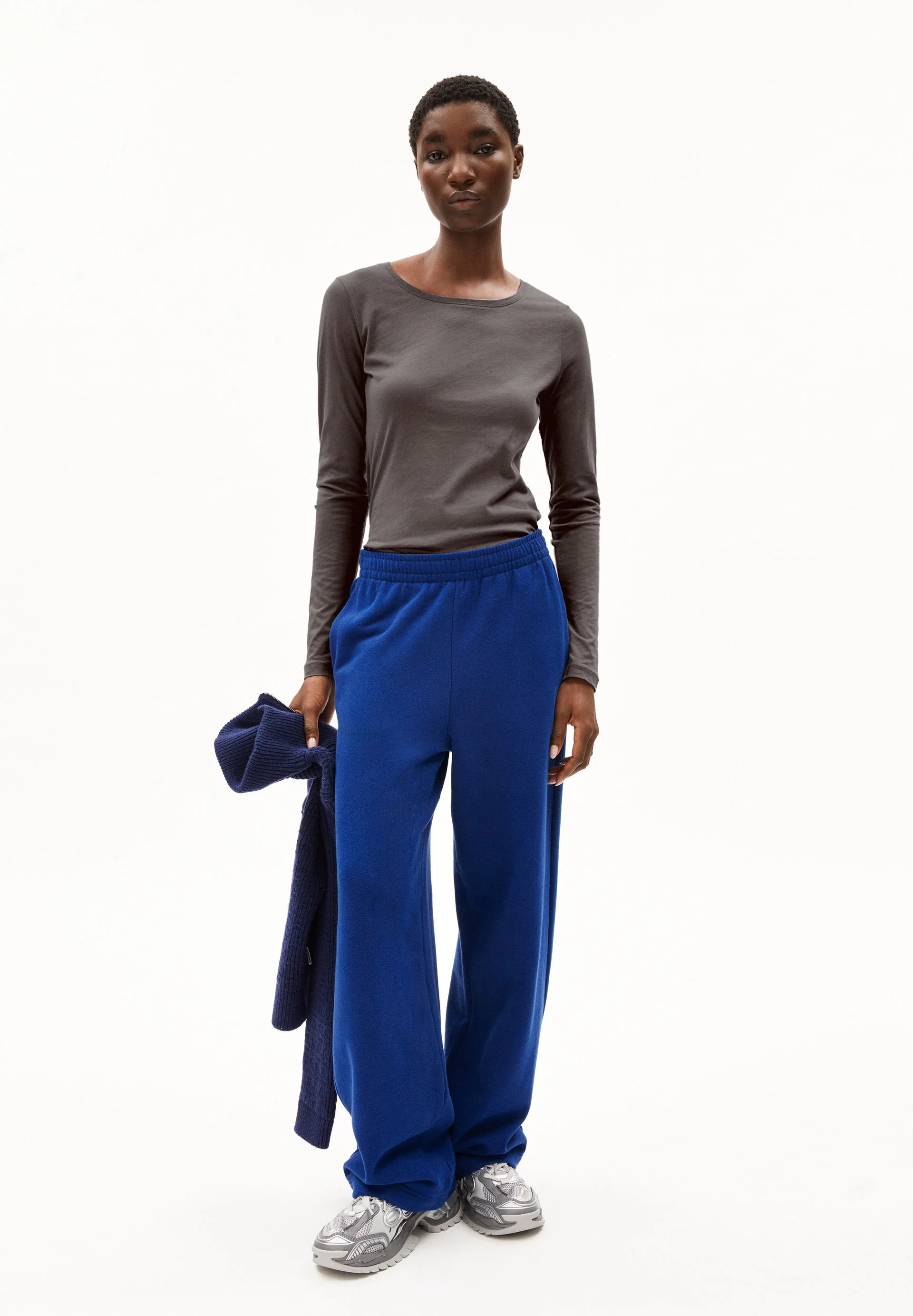 ENRICCAA SOFT | iron cast - Image 5