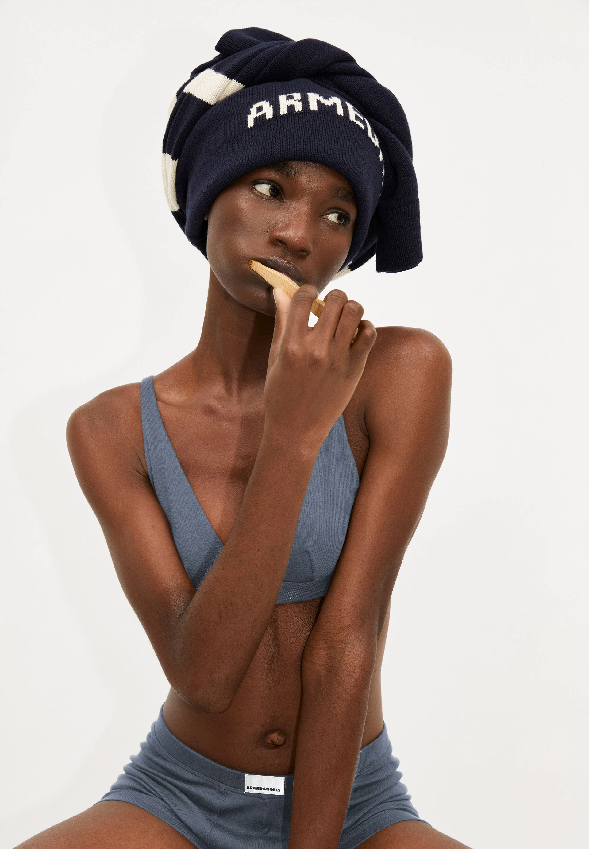 ERYNAA RIPP-SHORTY | blue stone - Image 4