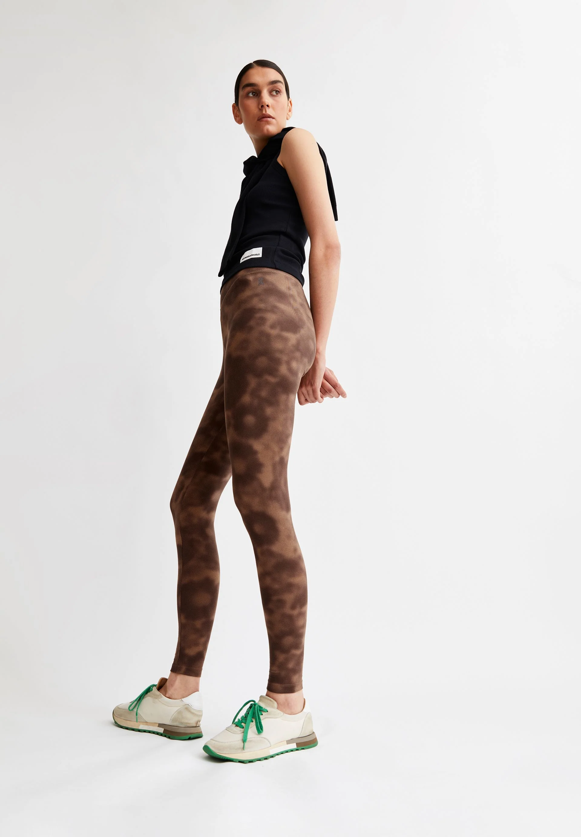 FARIBAA AUTUMN GARDEN | pale umber - Image 4