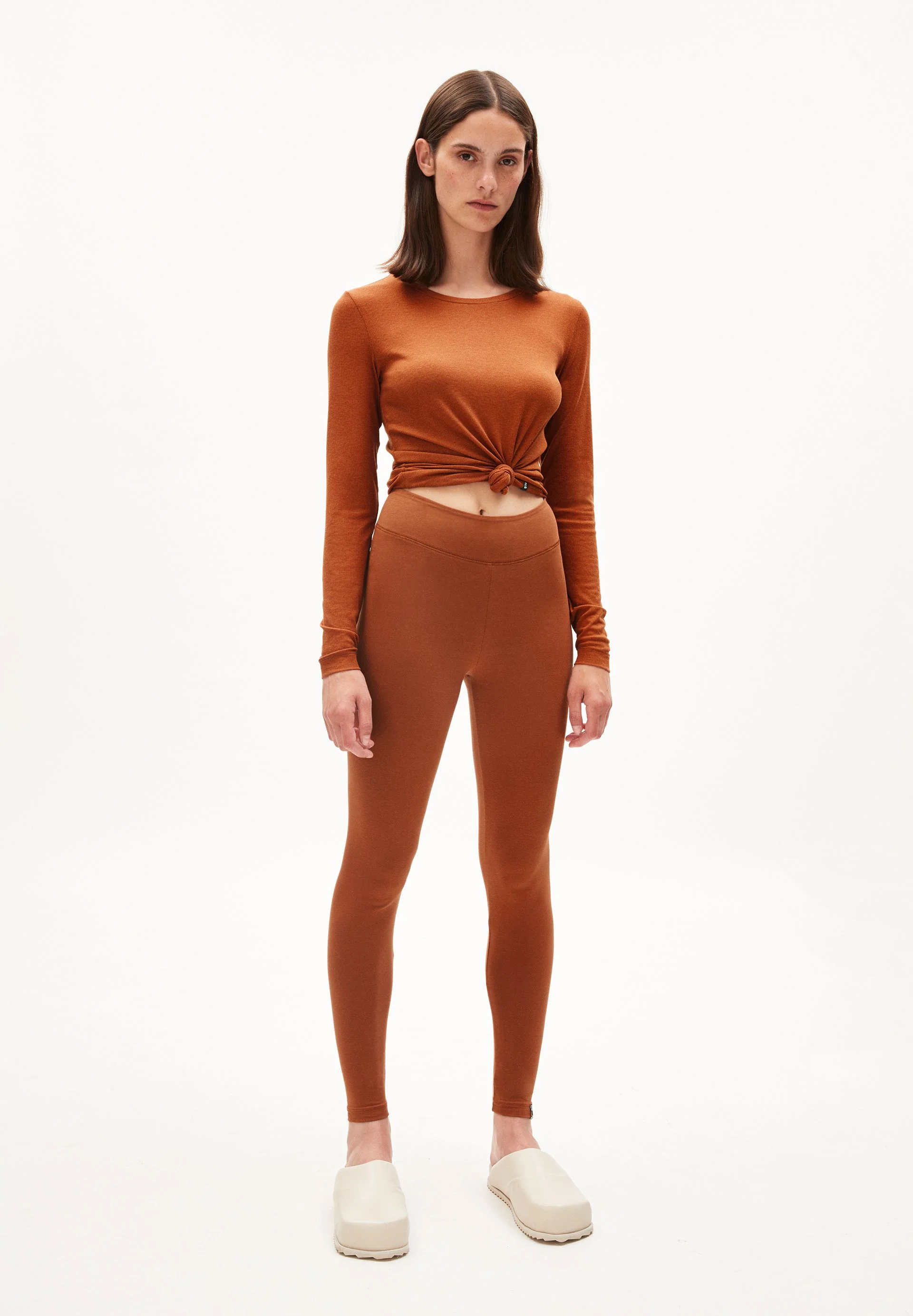 FARIBAA LOGO | reddish brown - Image 5