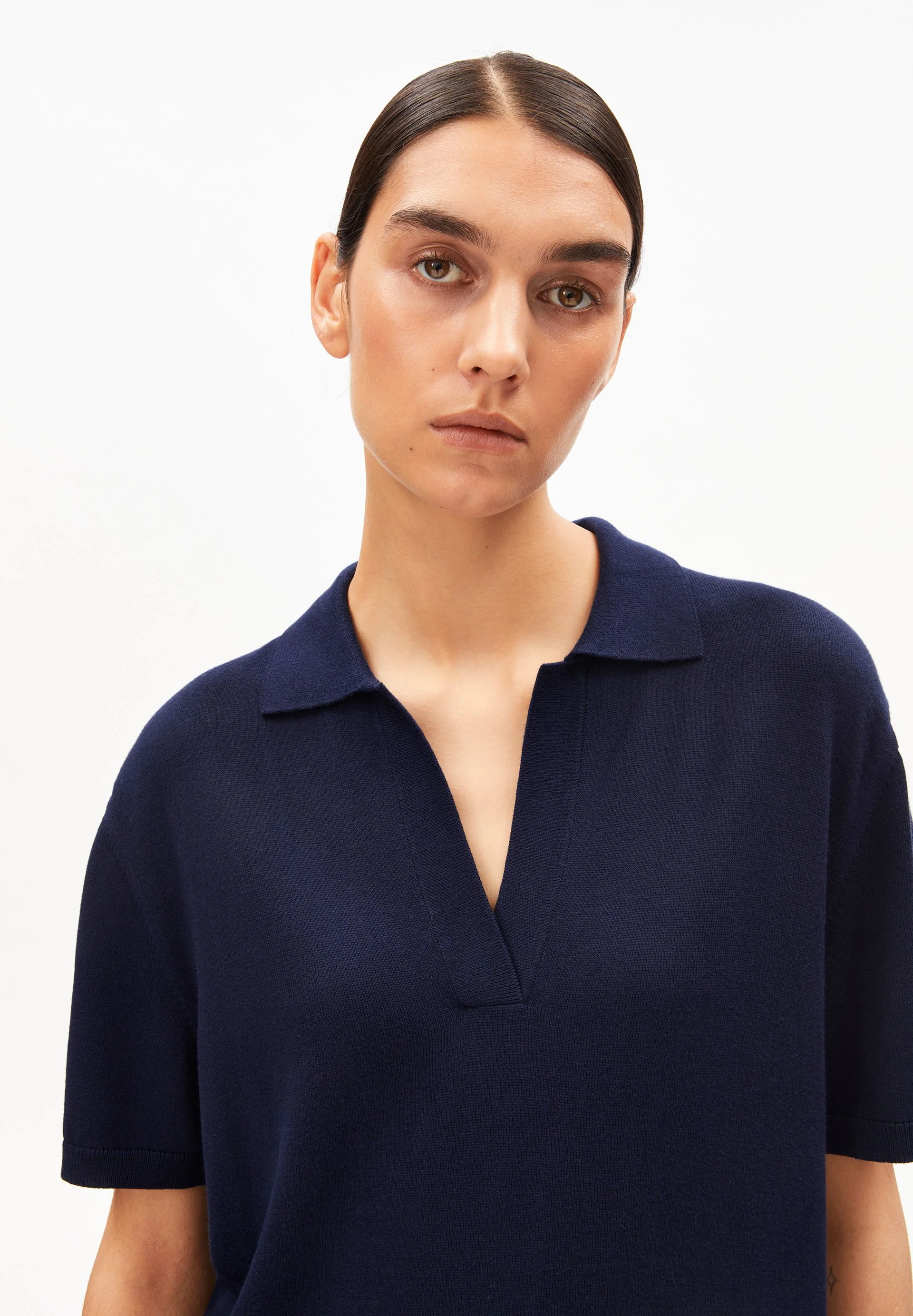 FEINSTRICK-POLOKLEID | tinted navy - Image 3