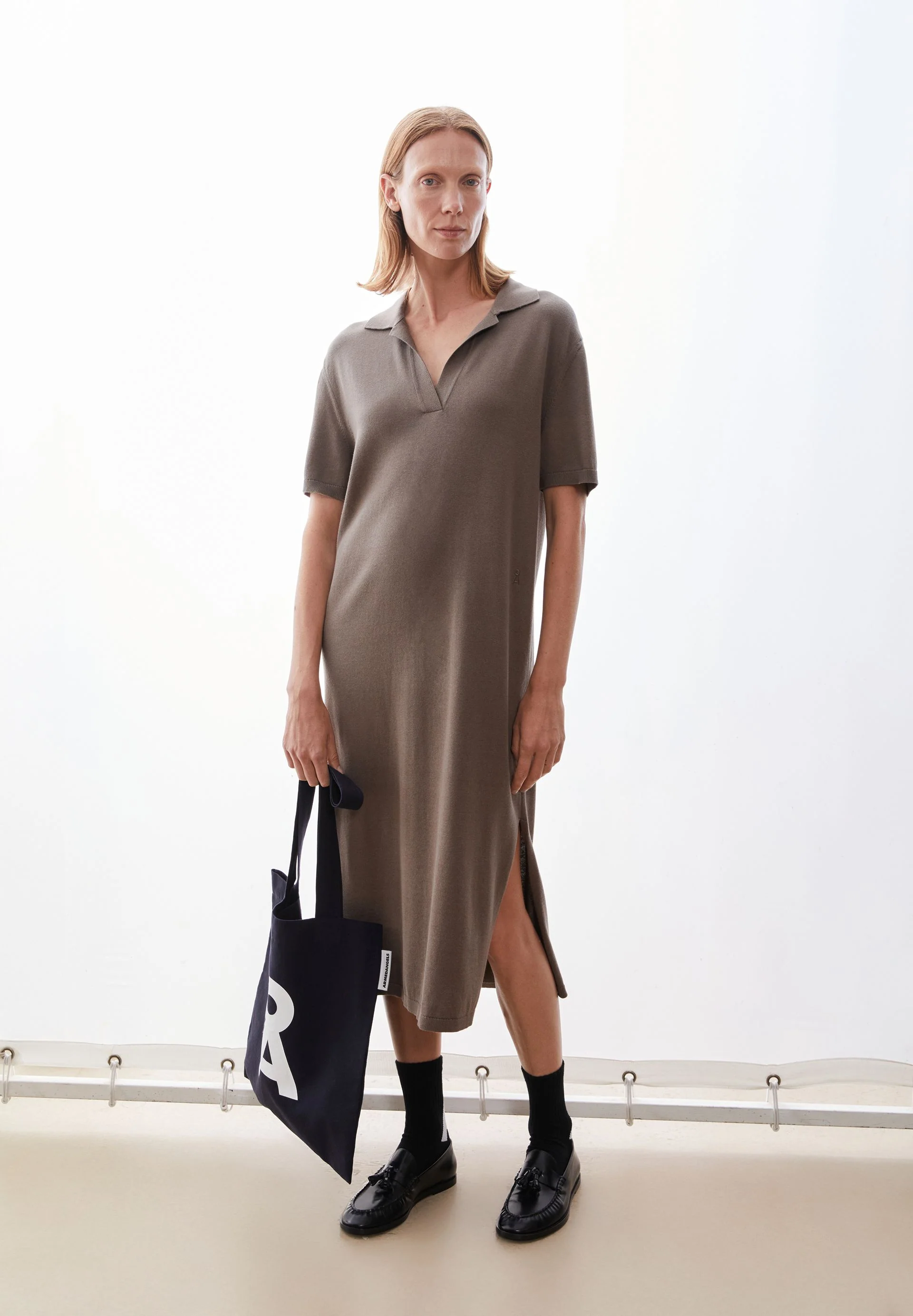 FEINSTRICK-POLOKLEID | walnut cream - Image 4